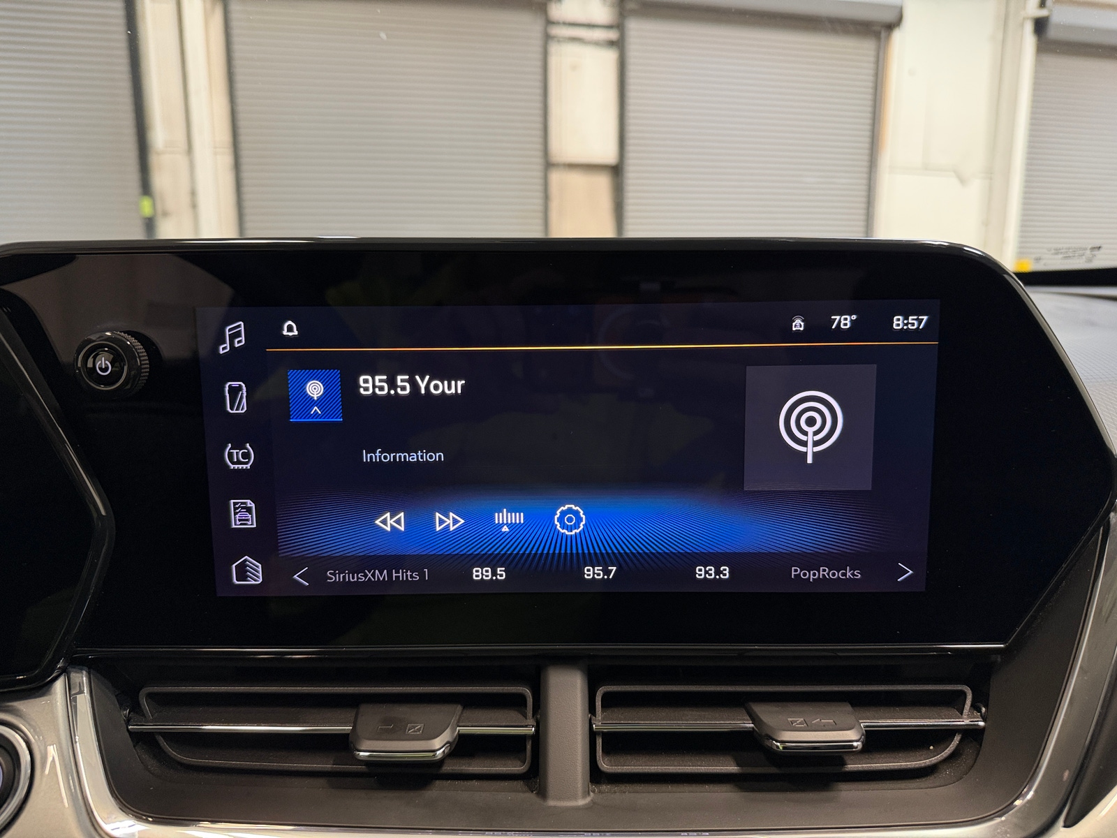 Thumbnail: 2025 Chevrolet Trax - 3