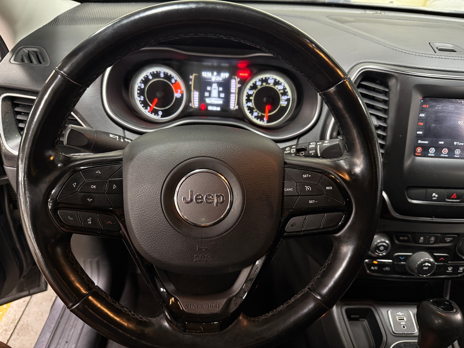Thumbnail: 2021 Jeep Cherokee - 5