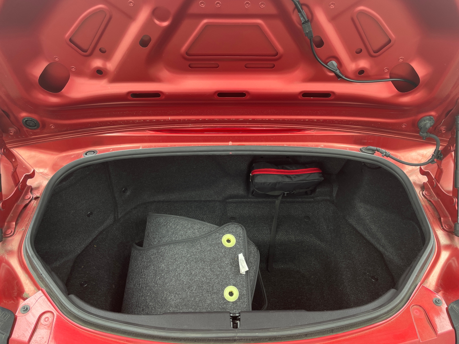 Thumbnail: 2016 Mazda MX-5 Miata - 5