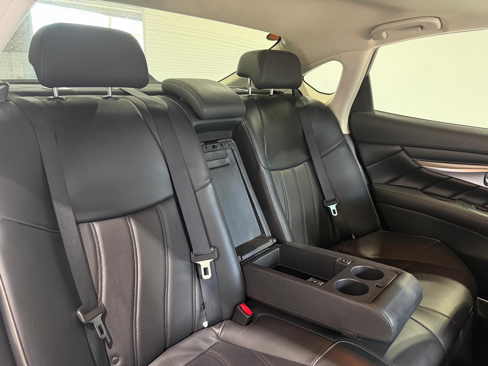 Thumbnail: 2015 INFINITI Q70 - 5