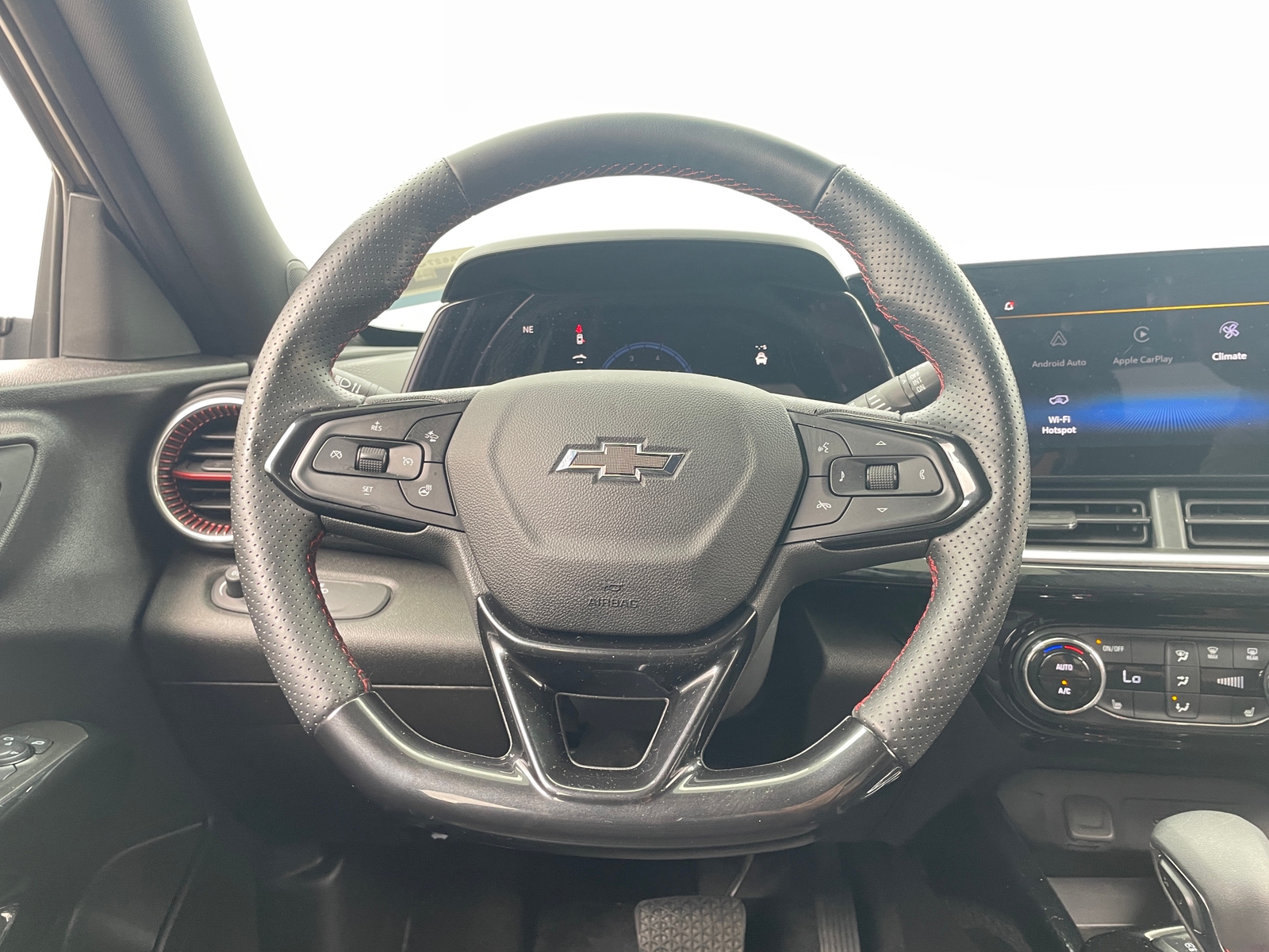 Thumbnail: 2025 Chevrolet Trax - 4