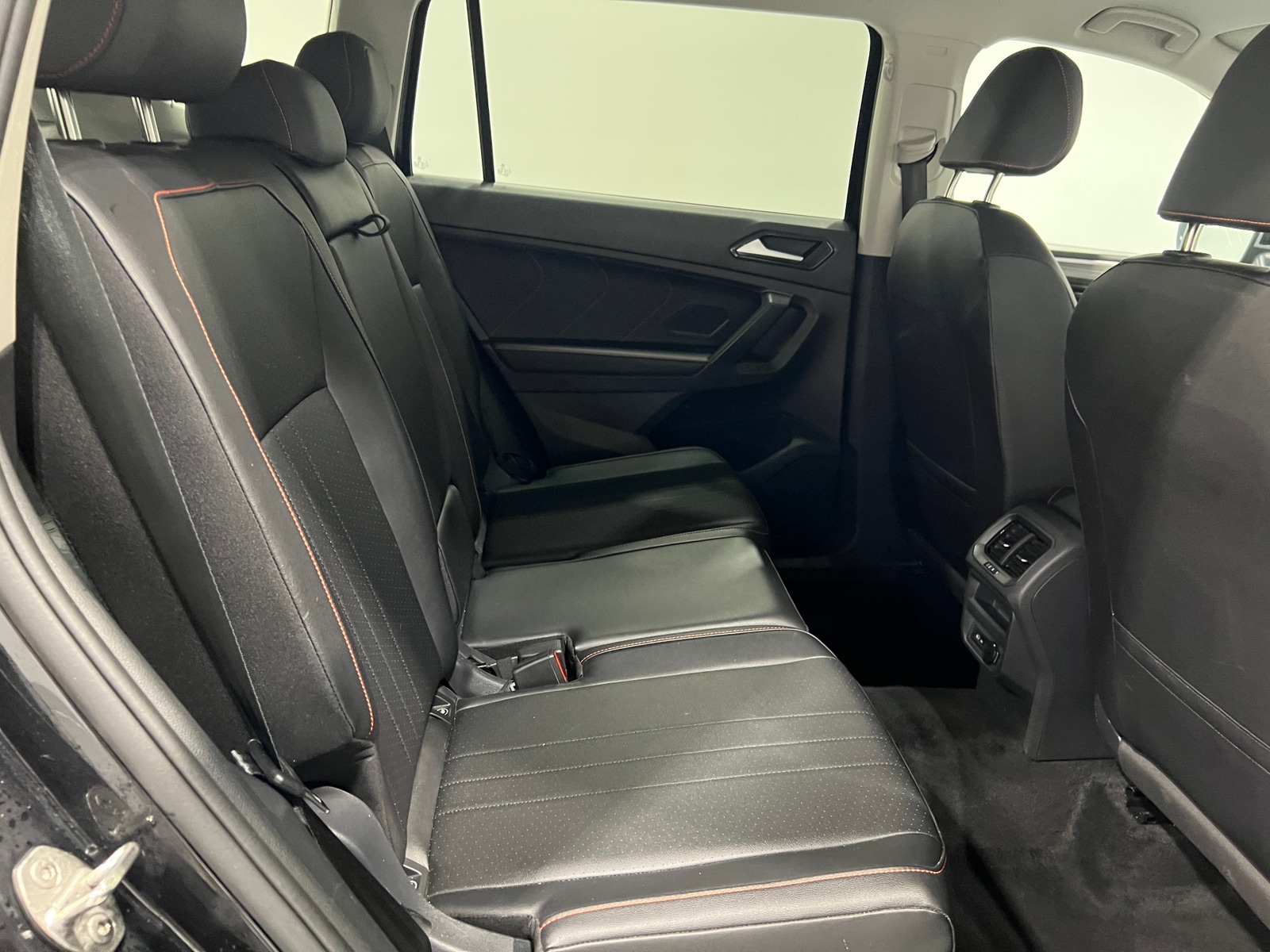 Thumbnail: 2024 Volkswagen Tiguan - 5
