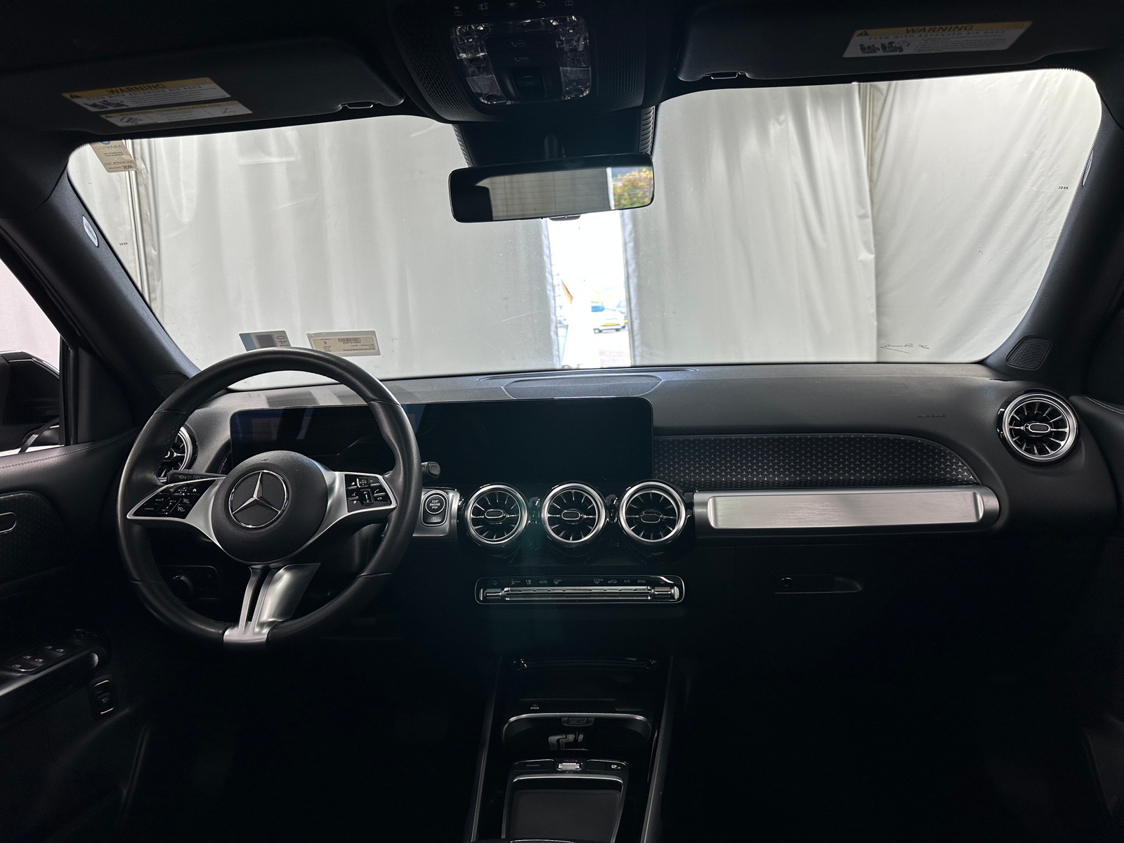 Thumbnail: 2025 Mercedes-Benz GLB - 2