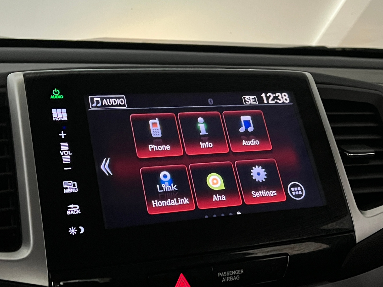 Thumbnail: 2016 Honda Pilot - 3