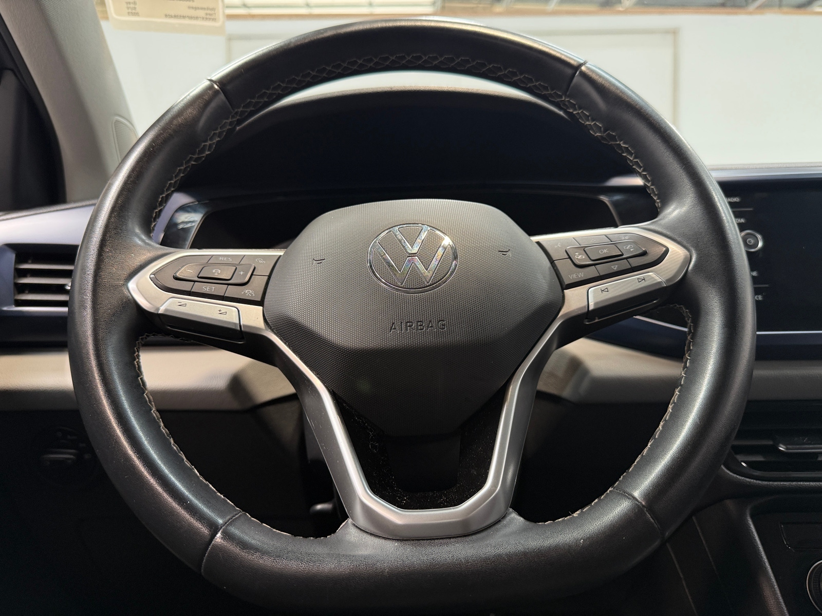 Thumbnail: 2023 Volkswagen Taos - 4