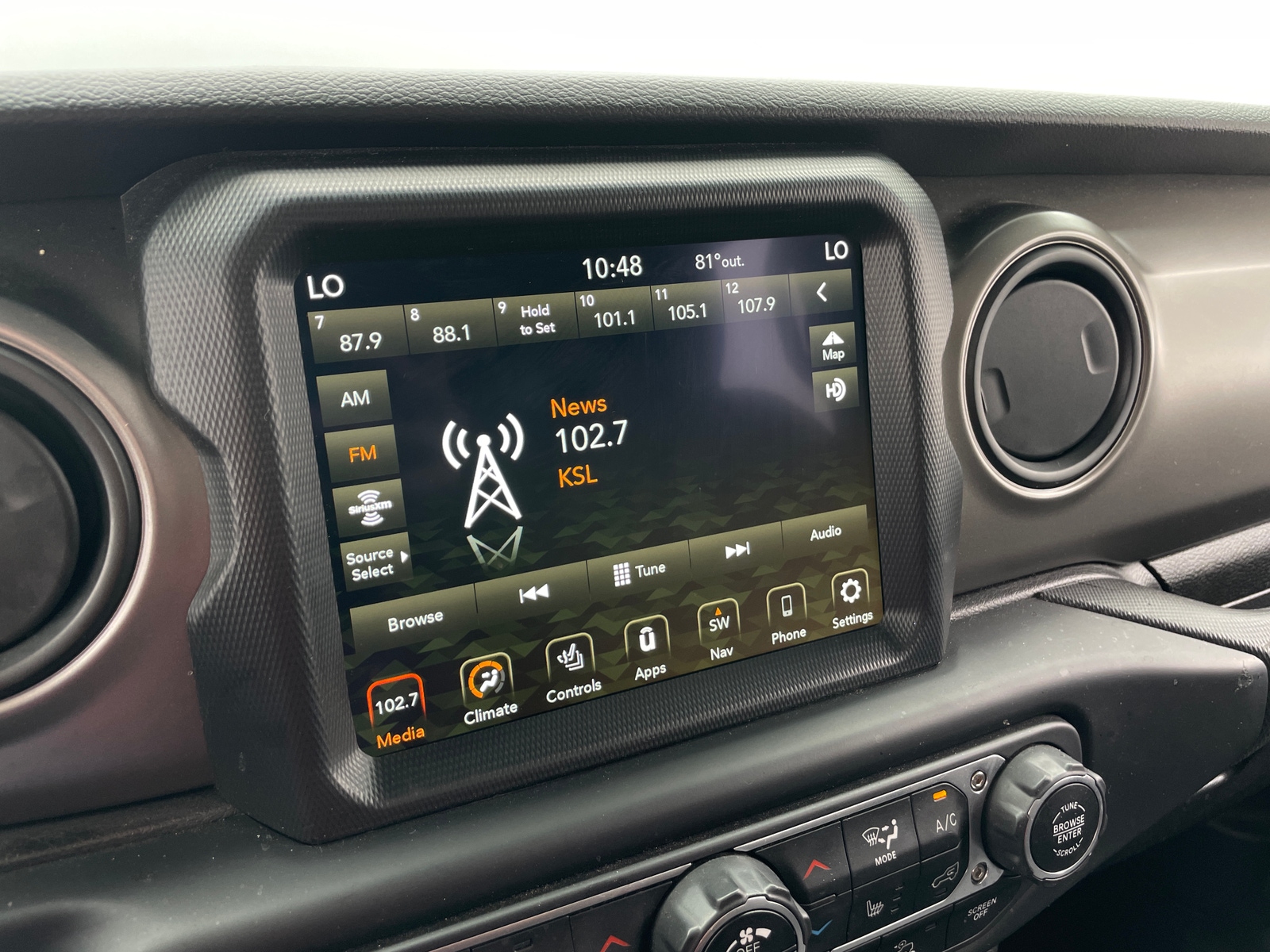Thumbnail: 2022 Jeep Gladiator - 4