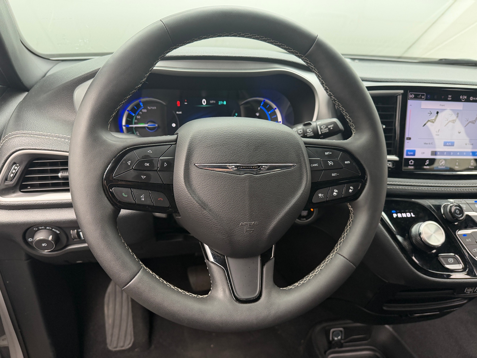 Thumbnail: 2024 Chrysler Pacifica - 4
