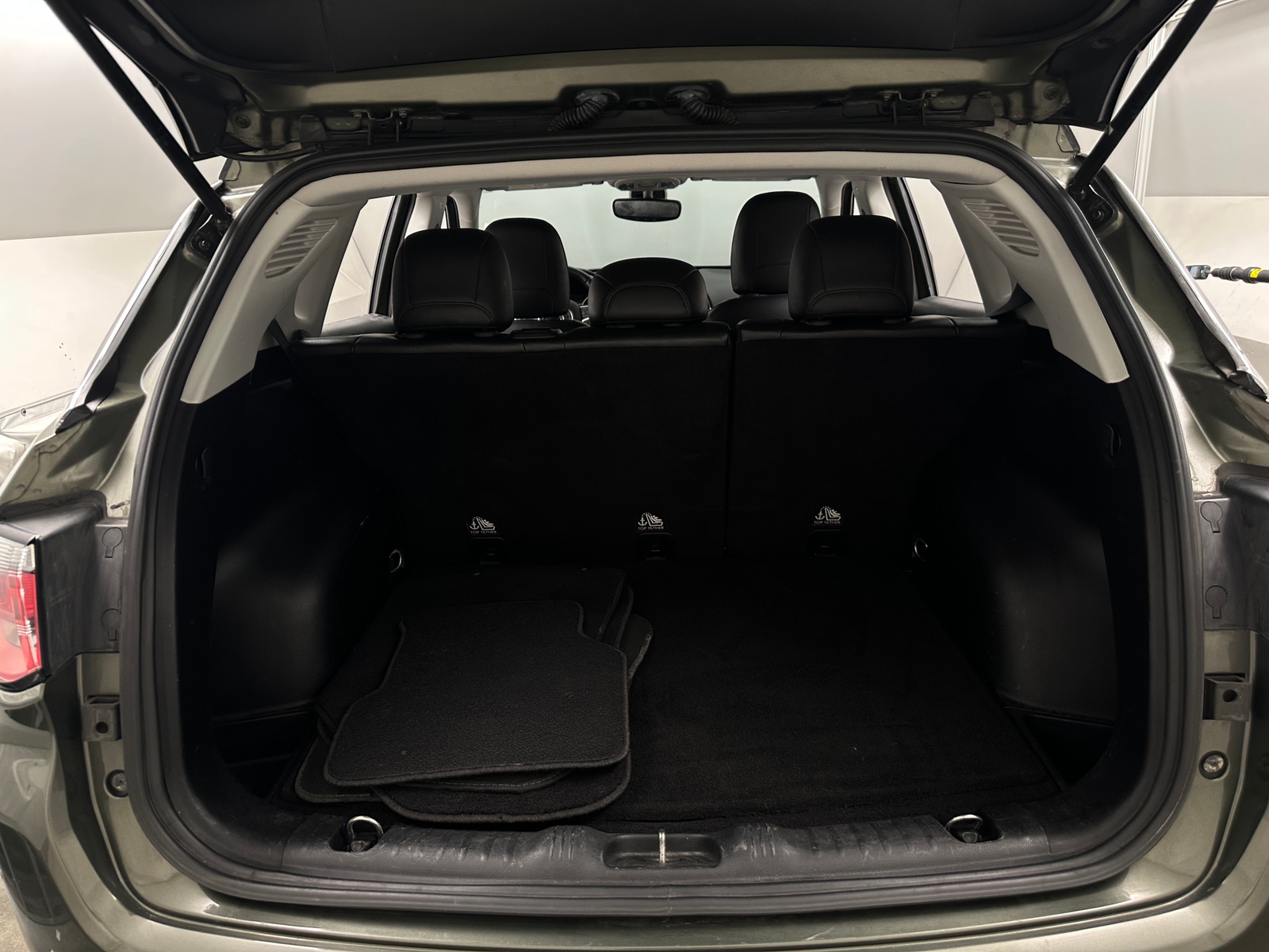 Thumbnail: 2018 Jeep Compass - 6