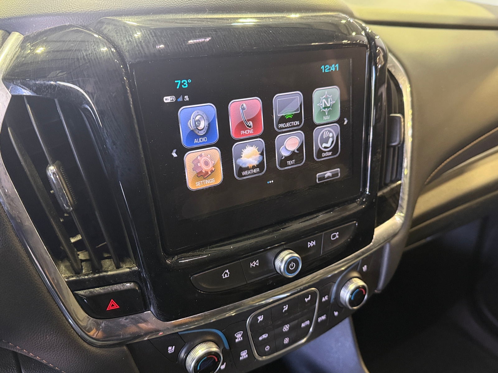 Thumbnail: 2018 Chevrolet Traverse - 3