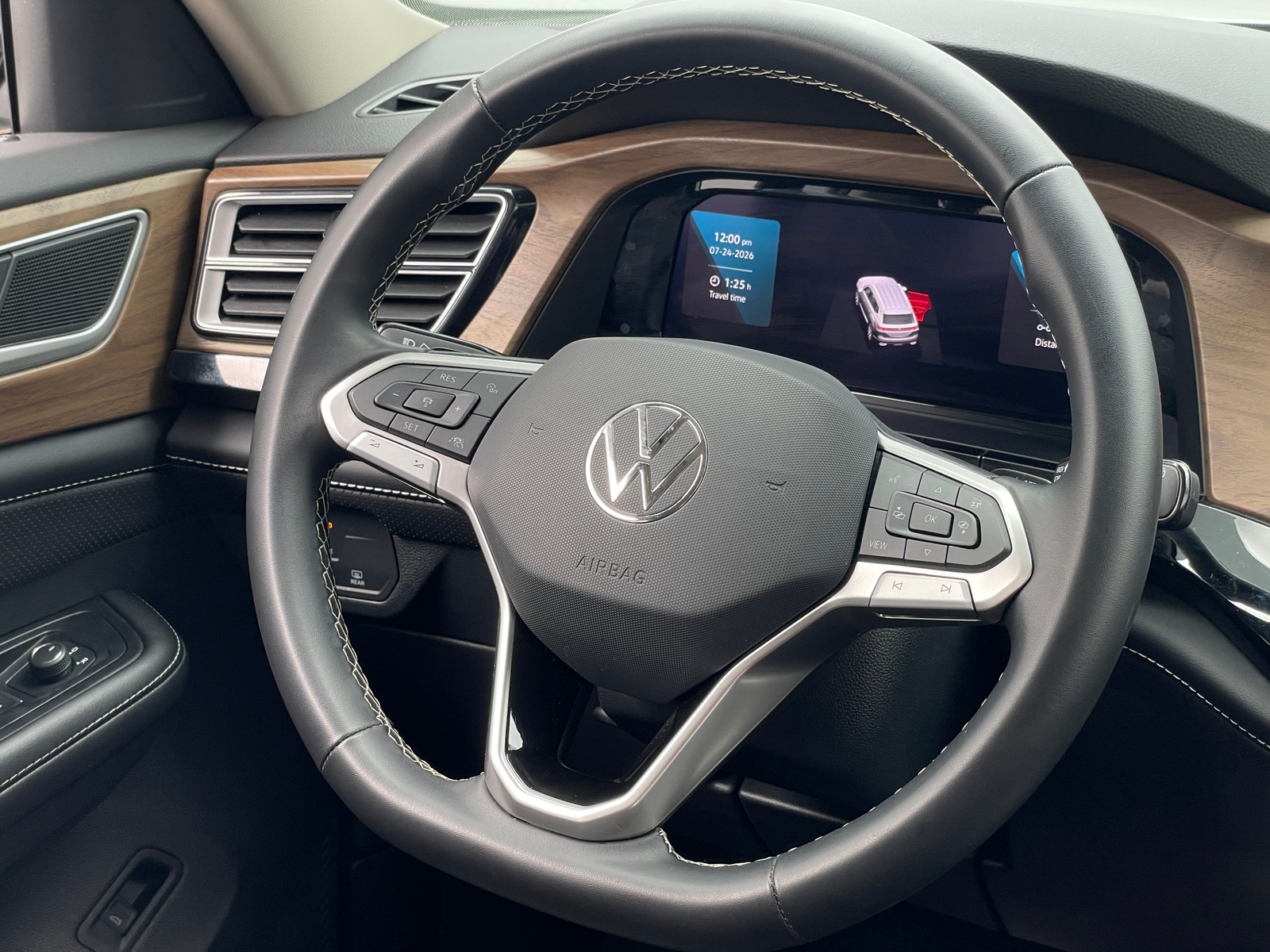 Thumbnail: 2026 Volkswagen Atlas - 4