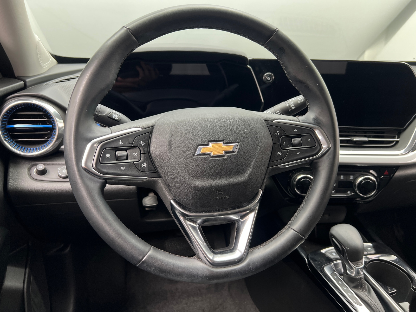 Thumbnail: 2025 Chevrolet Trax - 4