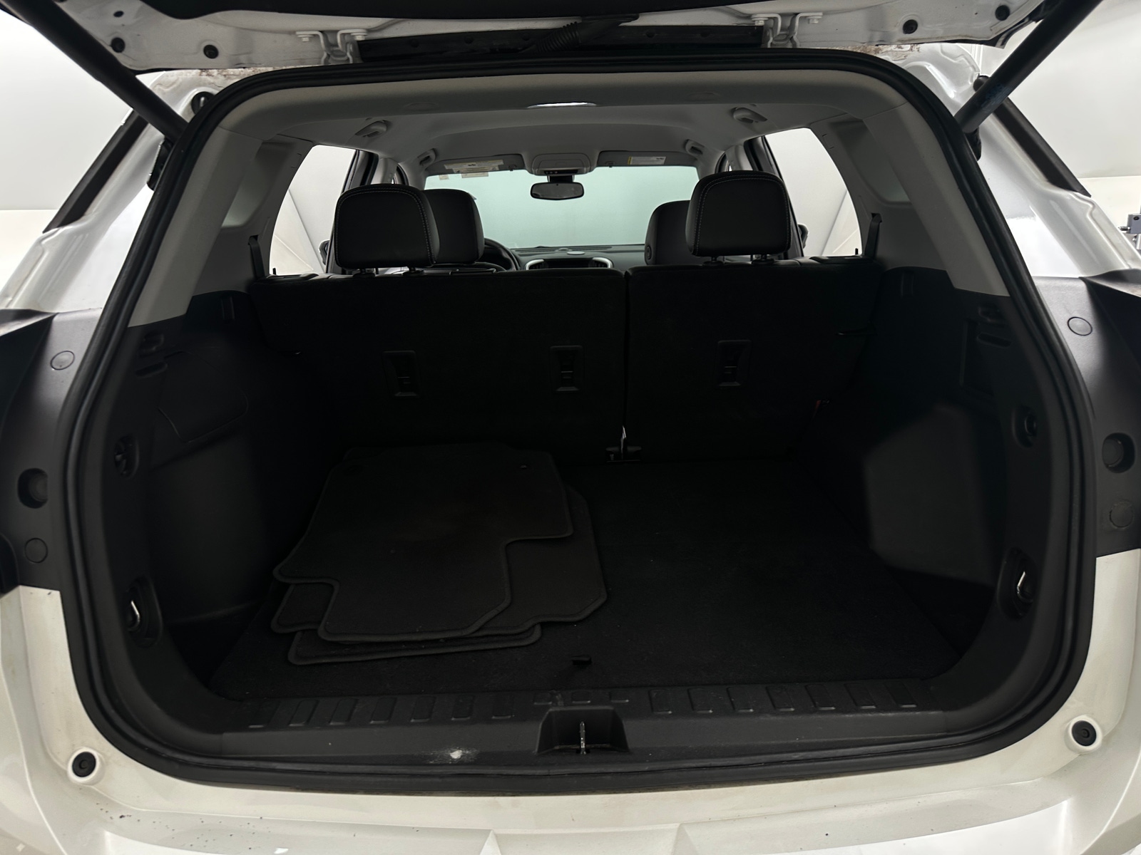 Thumbnail: 2022 GMC Terrain - 6
