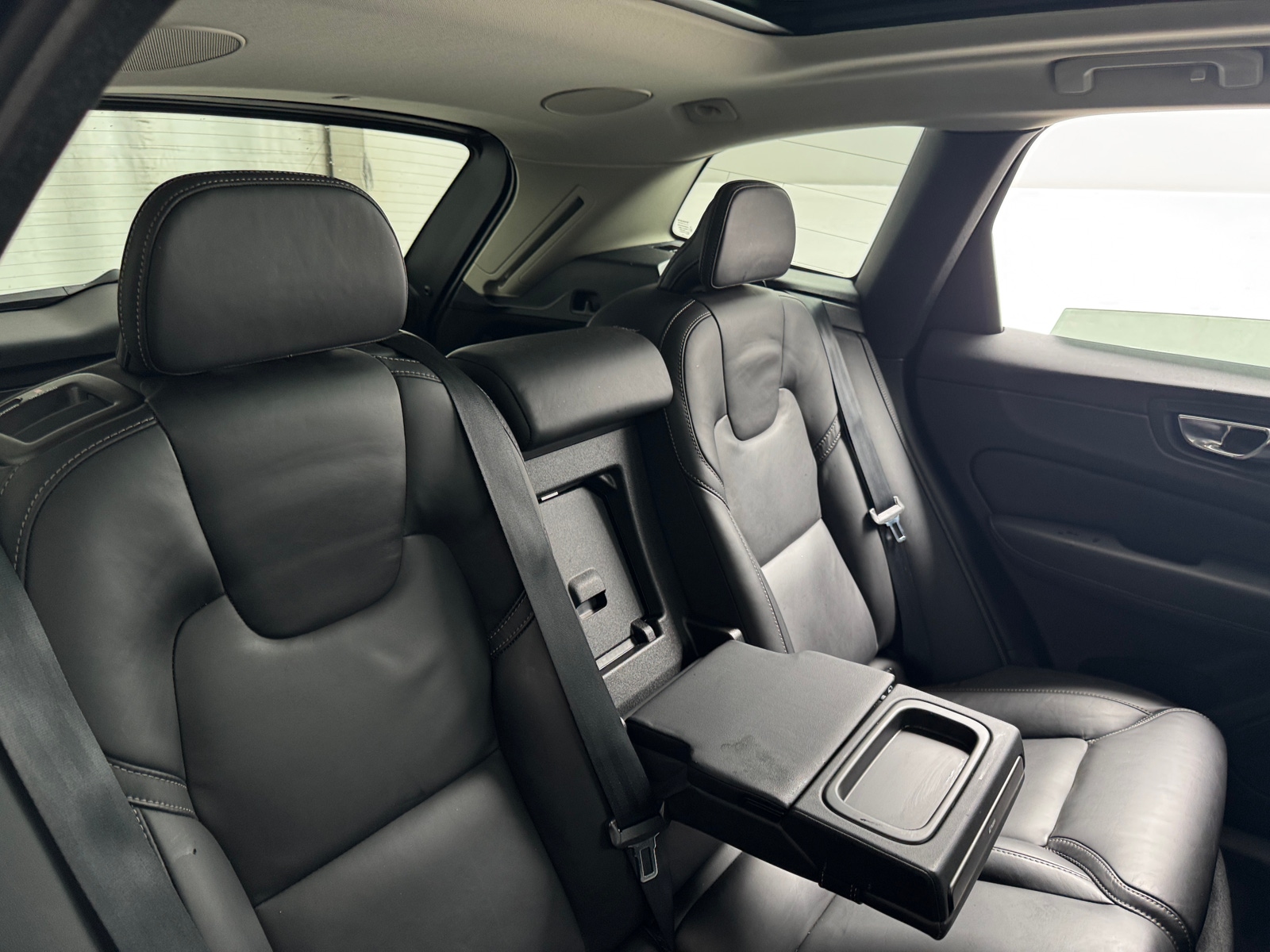 Thumbnail: 2021 Volvo XC60 - 5