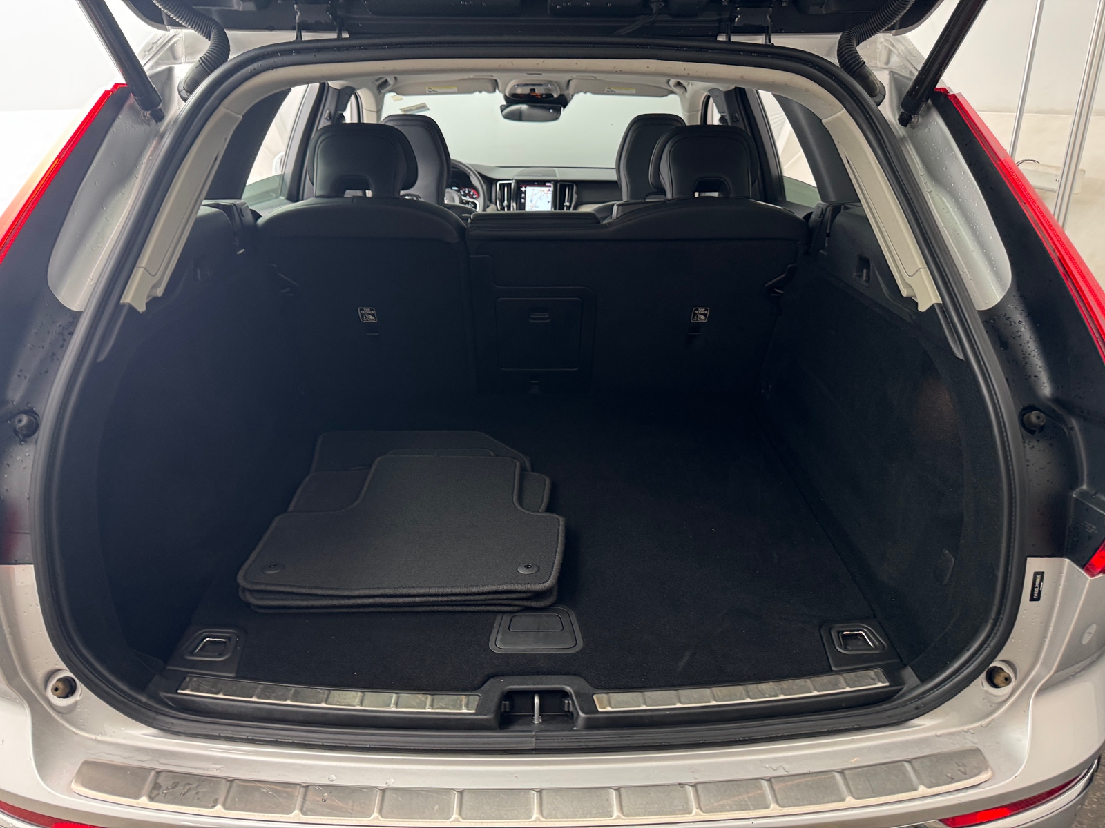 Thumbnail: 2021 Volvo XC60 - 6