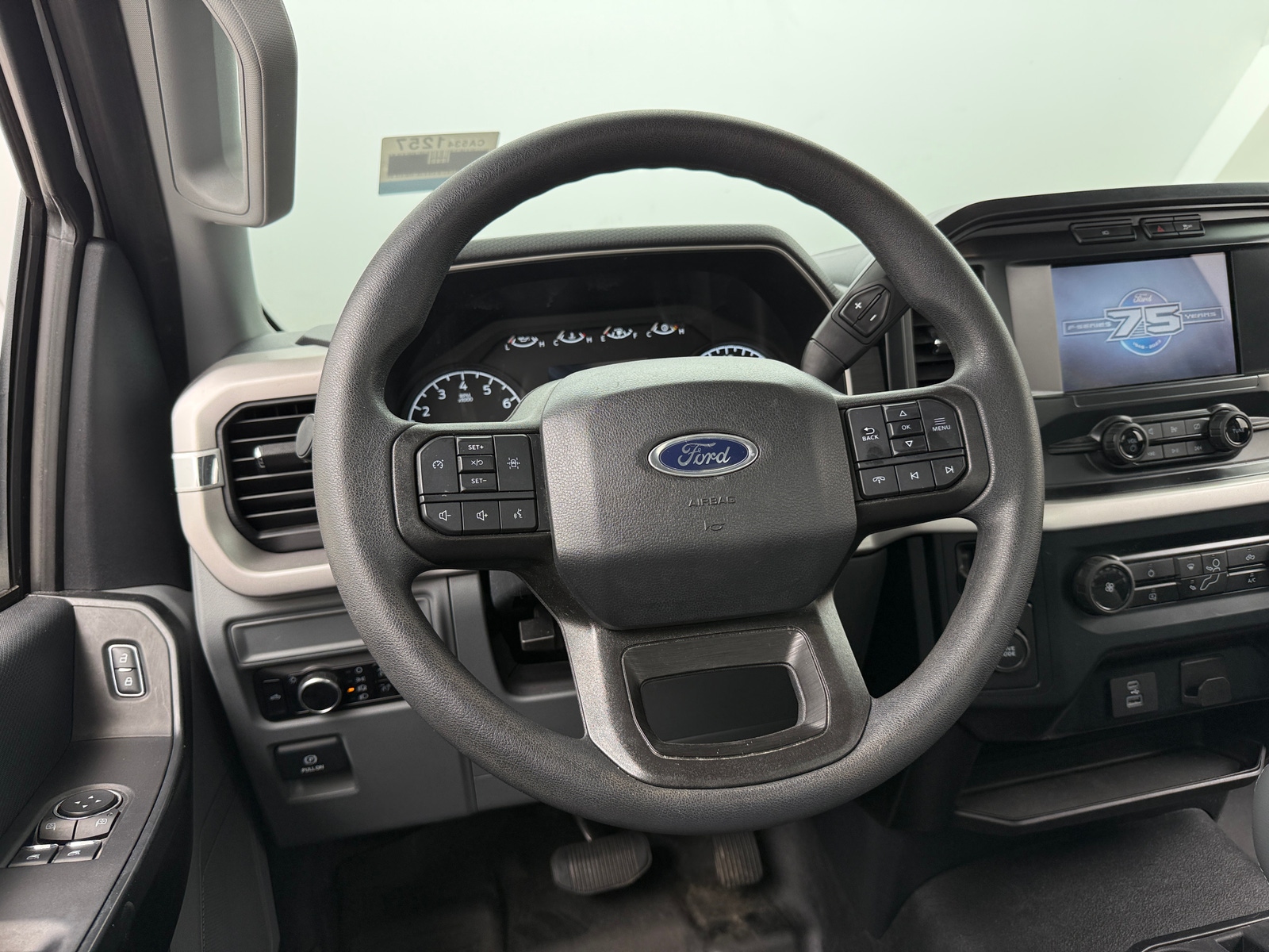 Thumbnail: 2023 Ford Econoline - 5