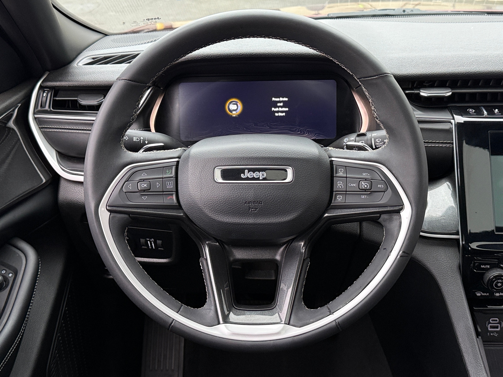 Thumbnail: 2023 Jeep Grand Cherokee L - 4