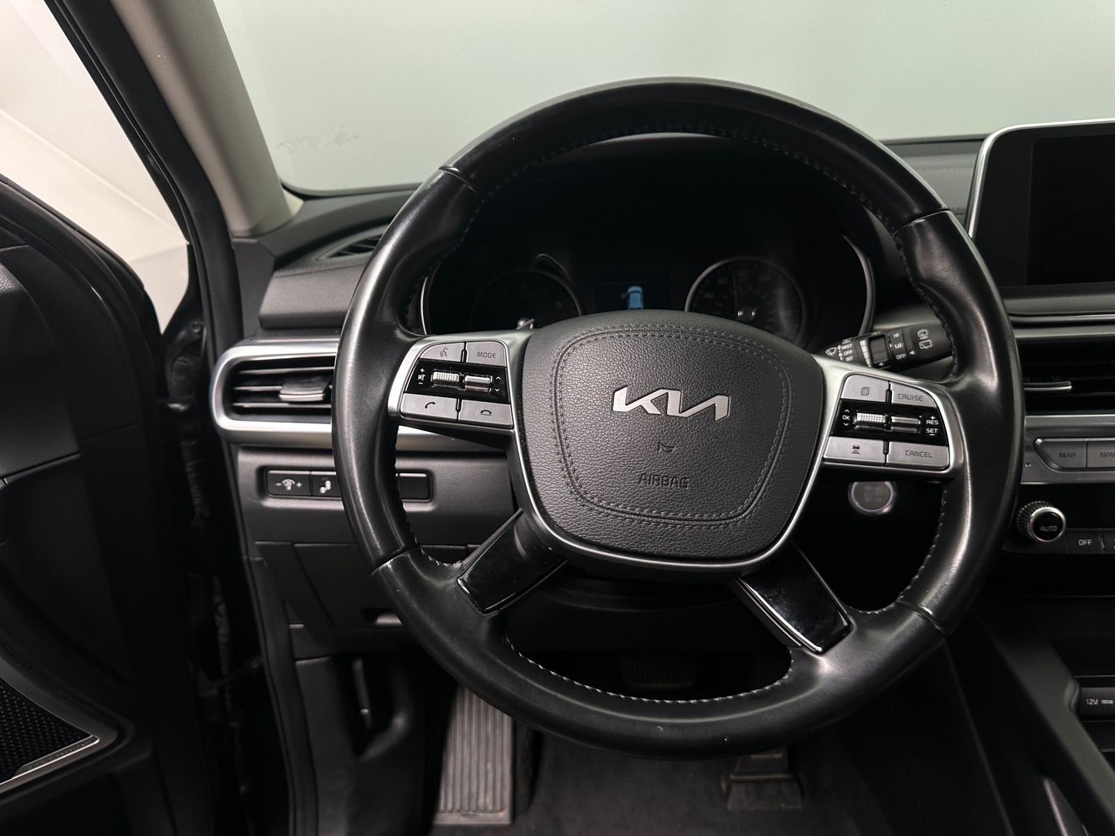 Thumbnail: 2022 Kia Telluride - 4