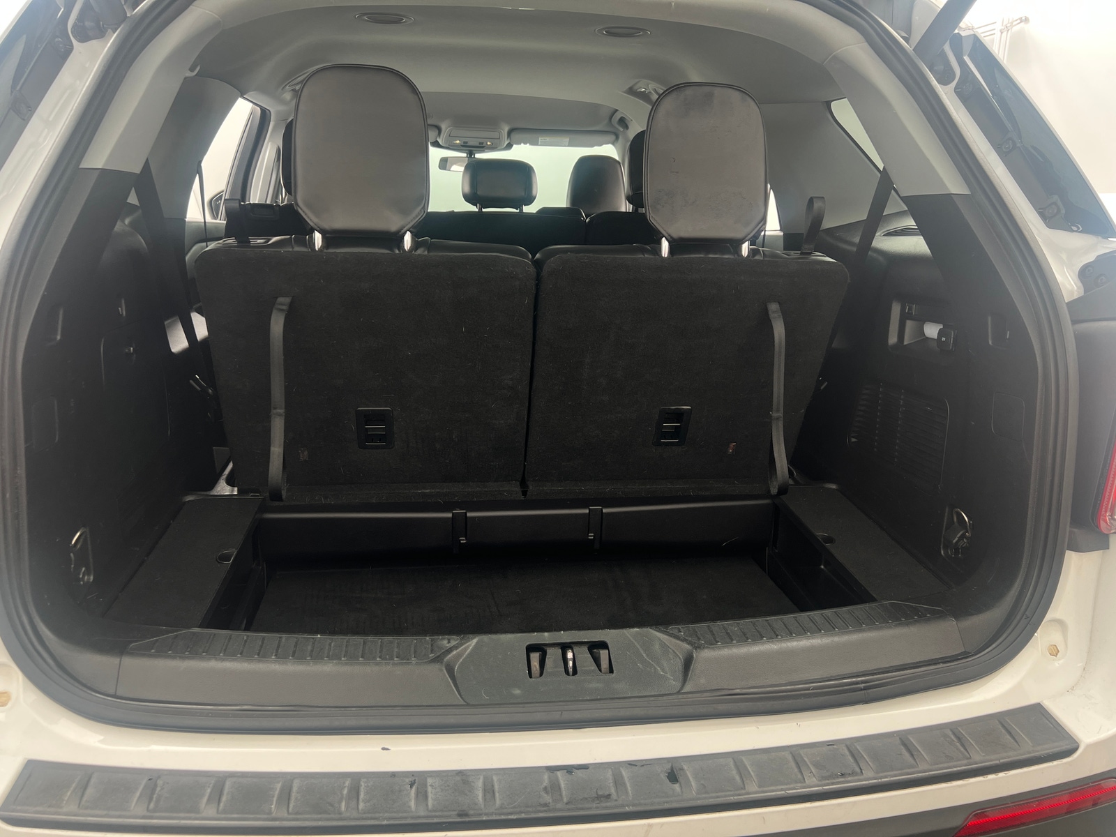 Thumbnail: 2021 Ford Explorer - 6