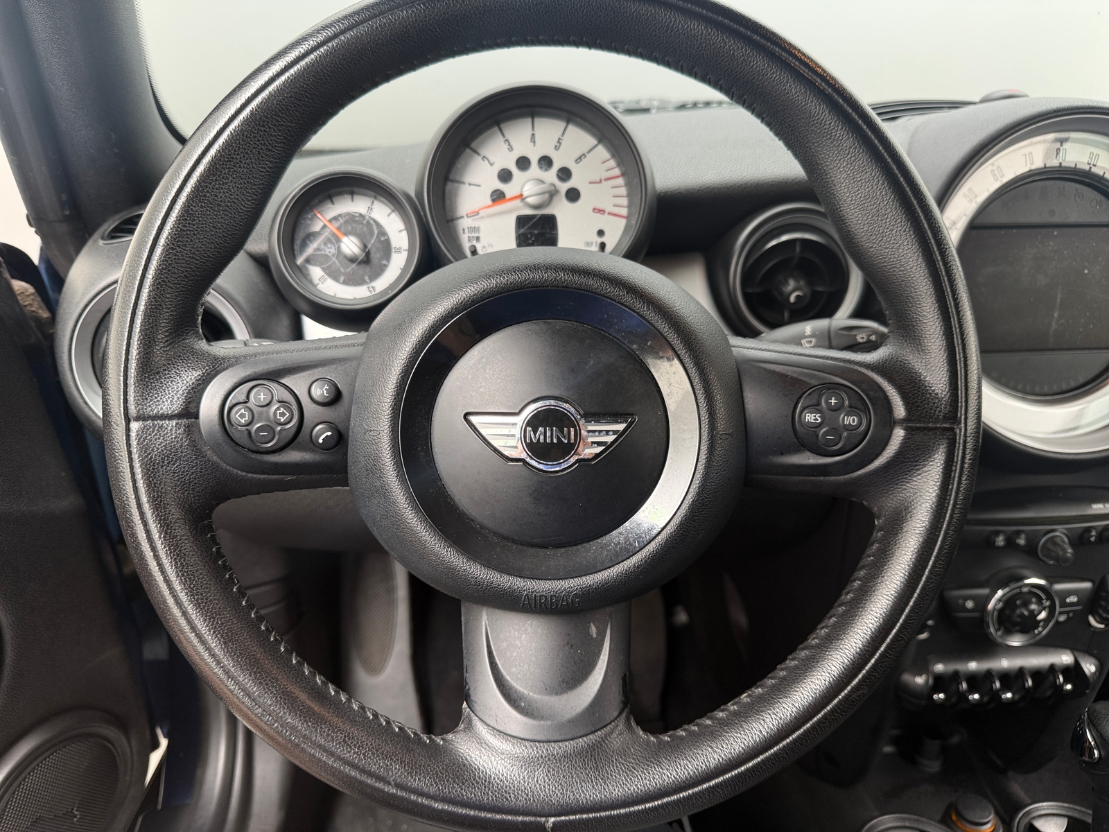 Thumbnail: 2012 MINI Cooper Convertible - 4