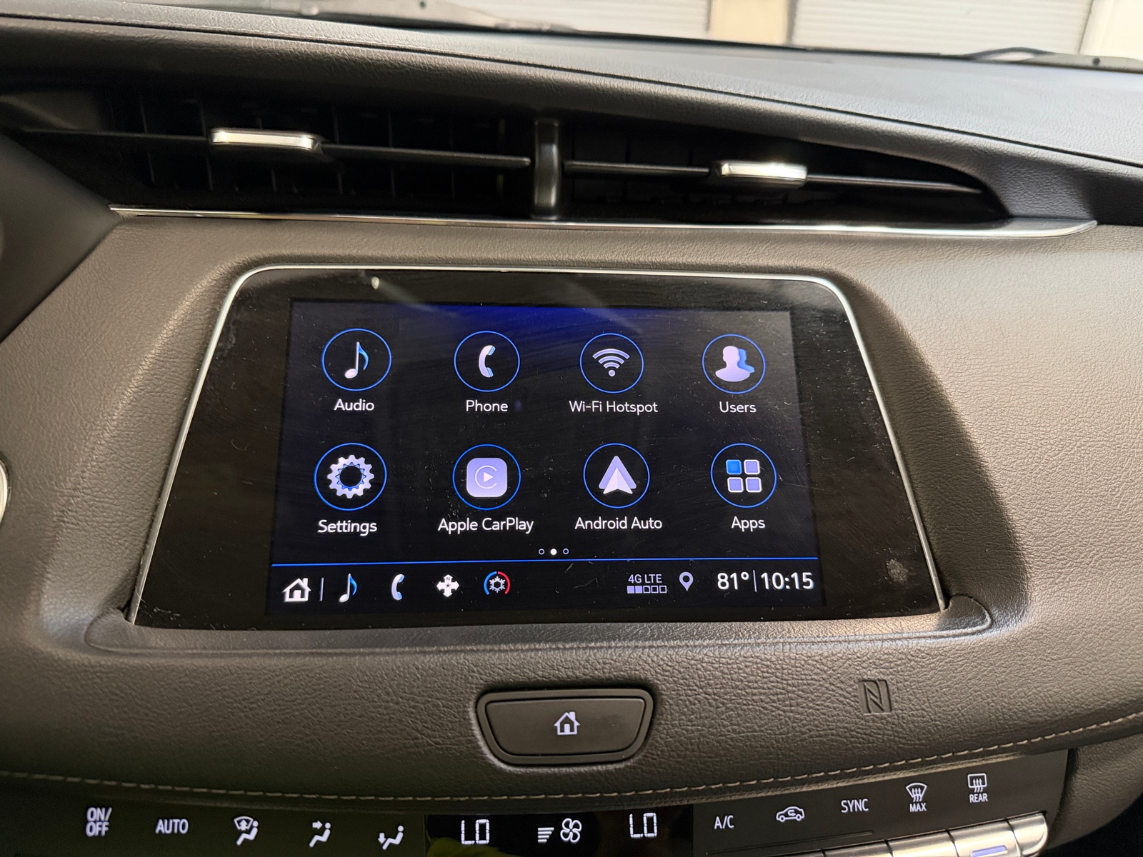 Thumbnail: 2019 Cadillac XT4 - 3