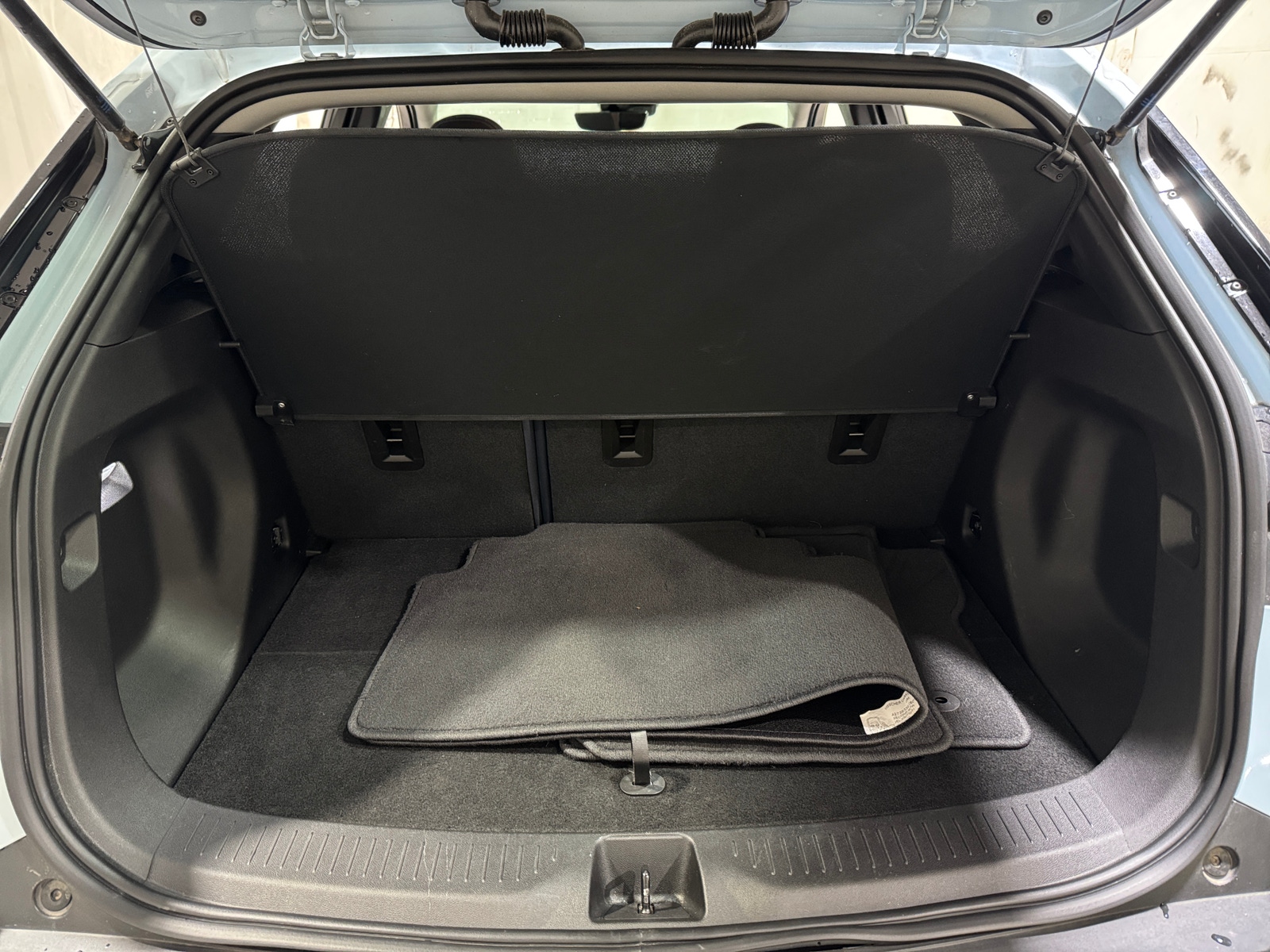 Thumbnail: 2023 Chevrolet Bolt EUV - 6