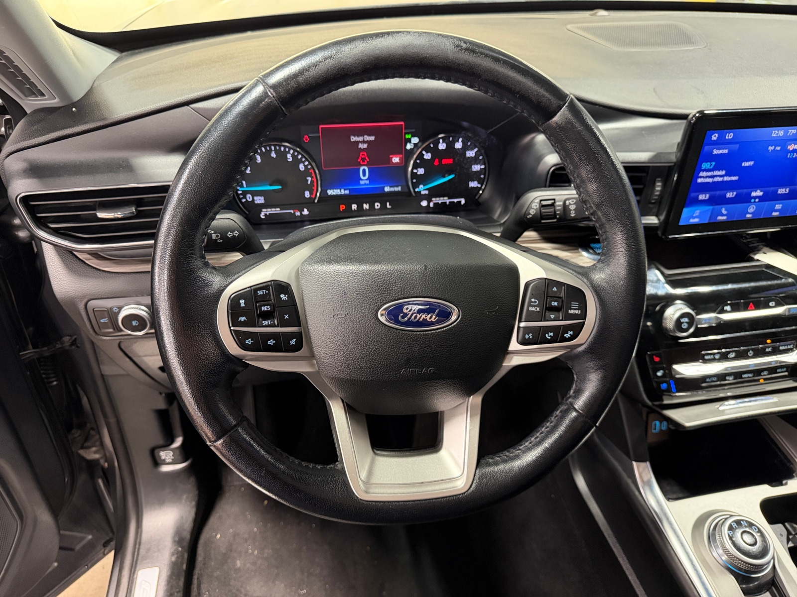 Thumbnail: 2022 Ford Explorer - 4
