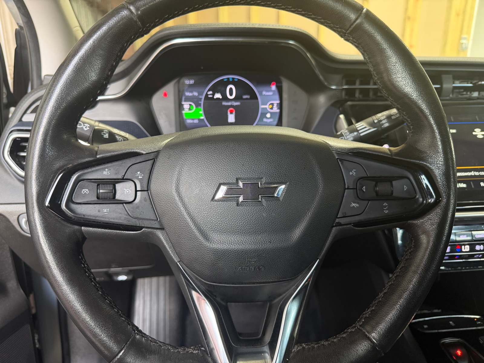Thumbnail: 2023 Chevrolet Bolt EUV - 4