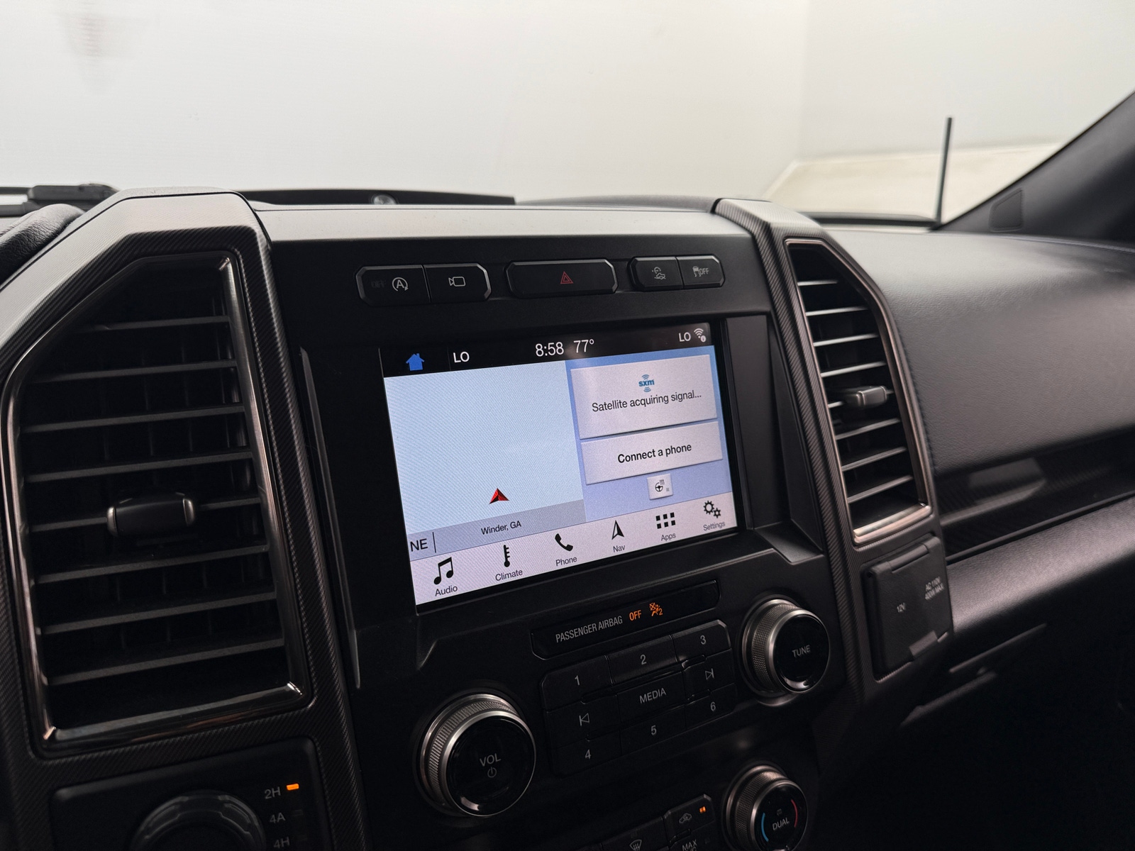 Thumbnail: 2019 Ford Econoline - 3