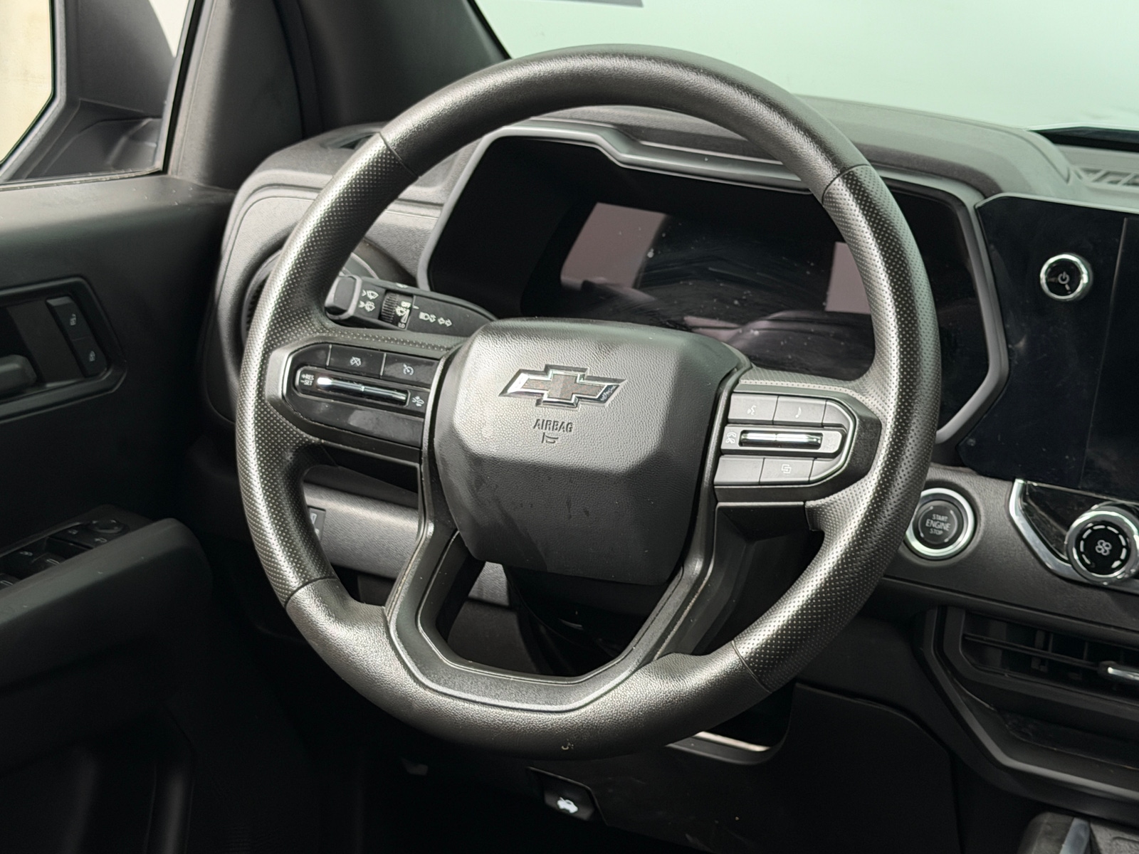 Thumbnail: 2024 Chevrolet Colorado - 5