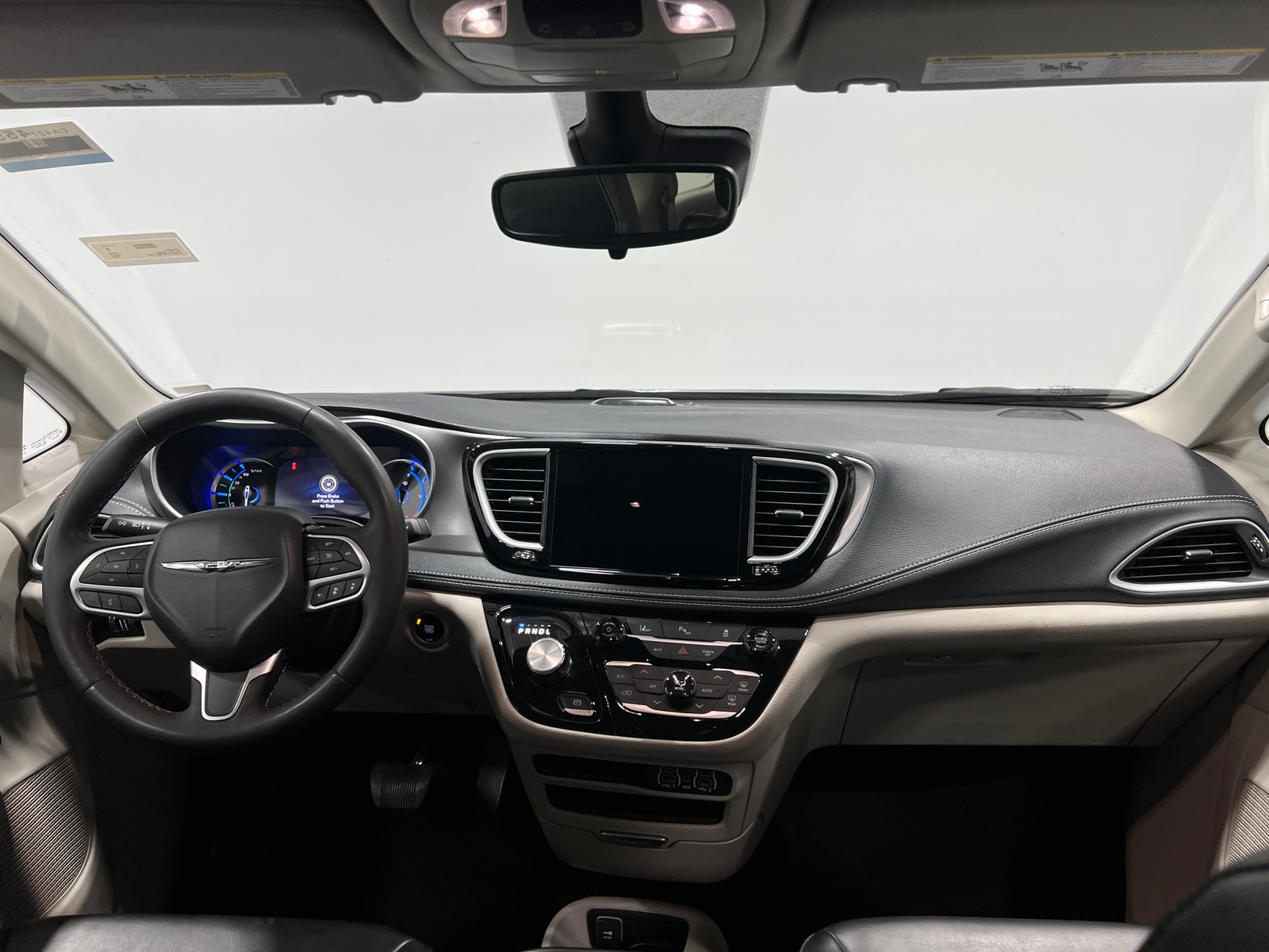 Thumbnail: 2023 Chrysler Pacifica - 2
