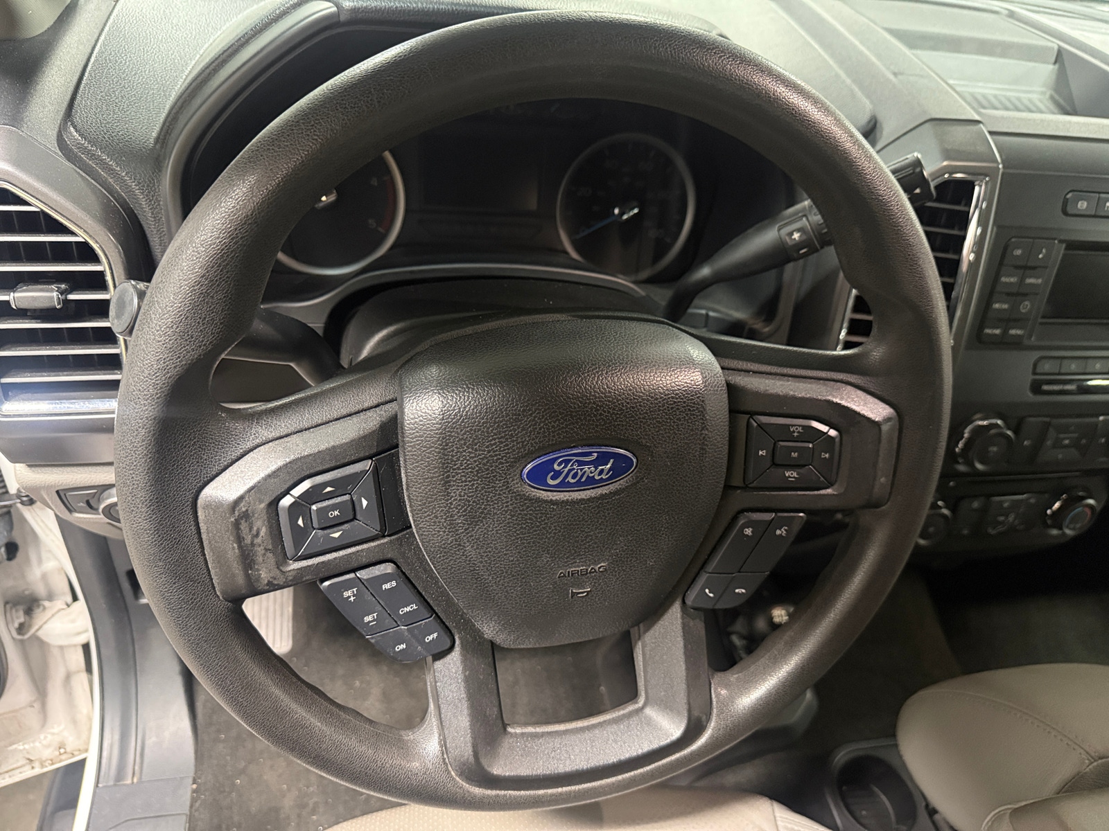 Thumbnail: 2017 Ford Econoline - 5
