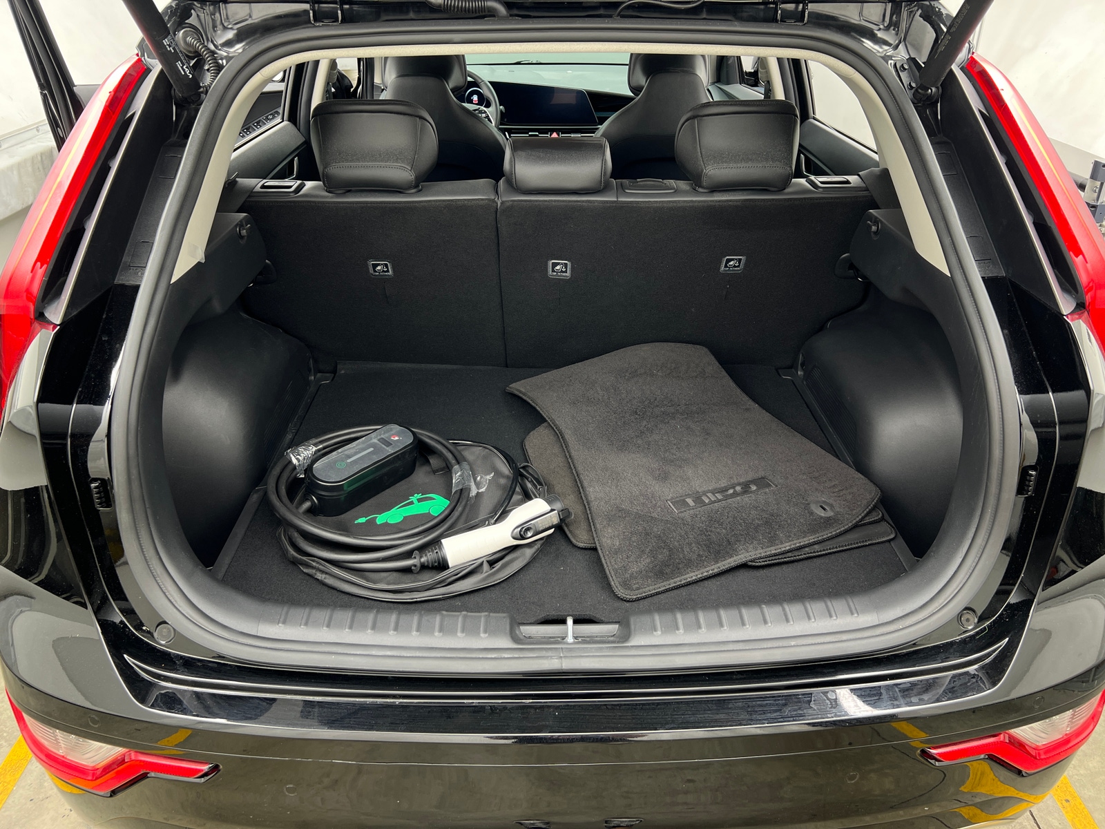Thumbnail: 2024 Kia Niro - 6
