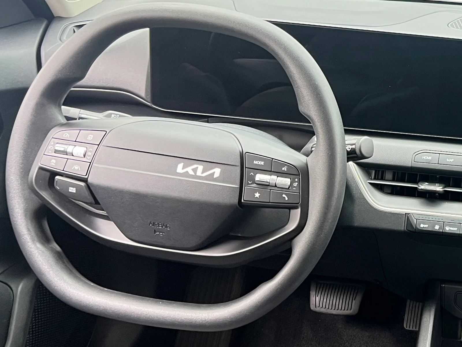 Thumbnail: 2025 Kia K4 - 5