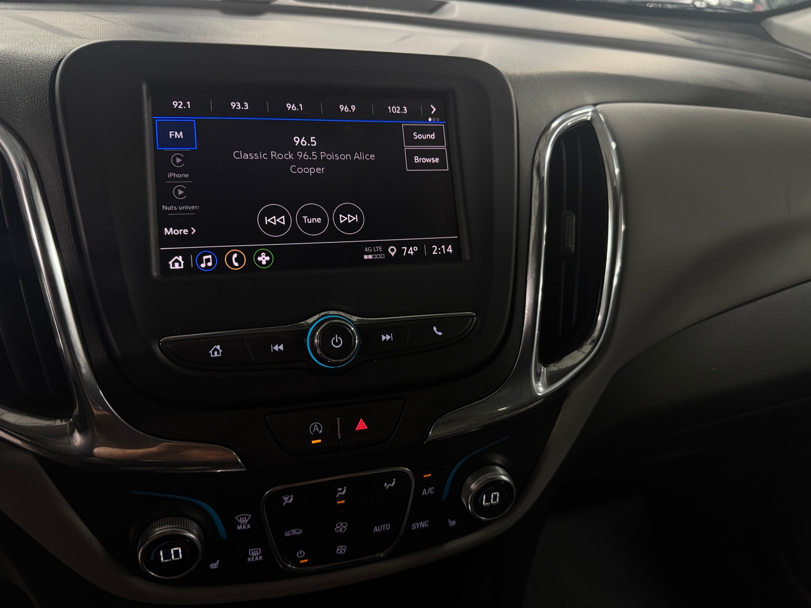 Thumbnail: 2023 Chevrolet Equinox - 4