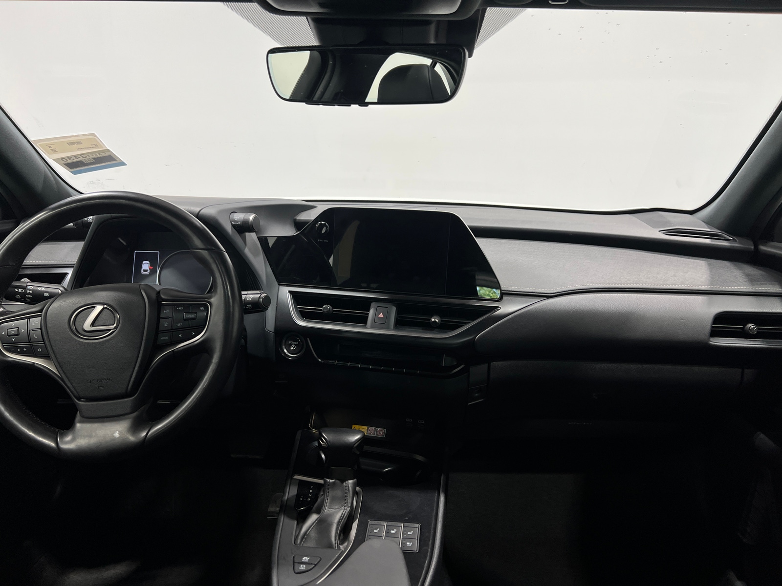 Thumbnail: 2023 Lexus UX - 2