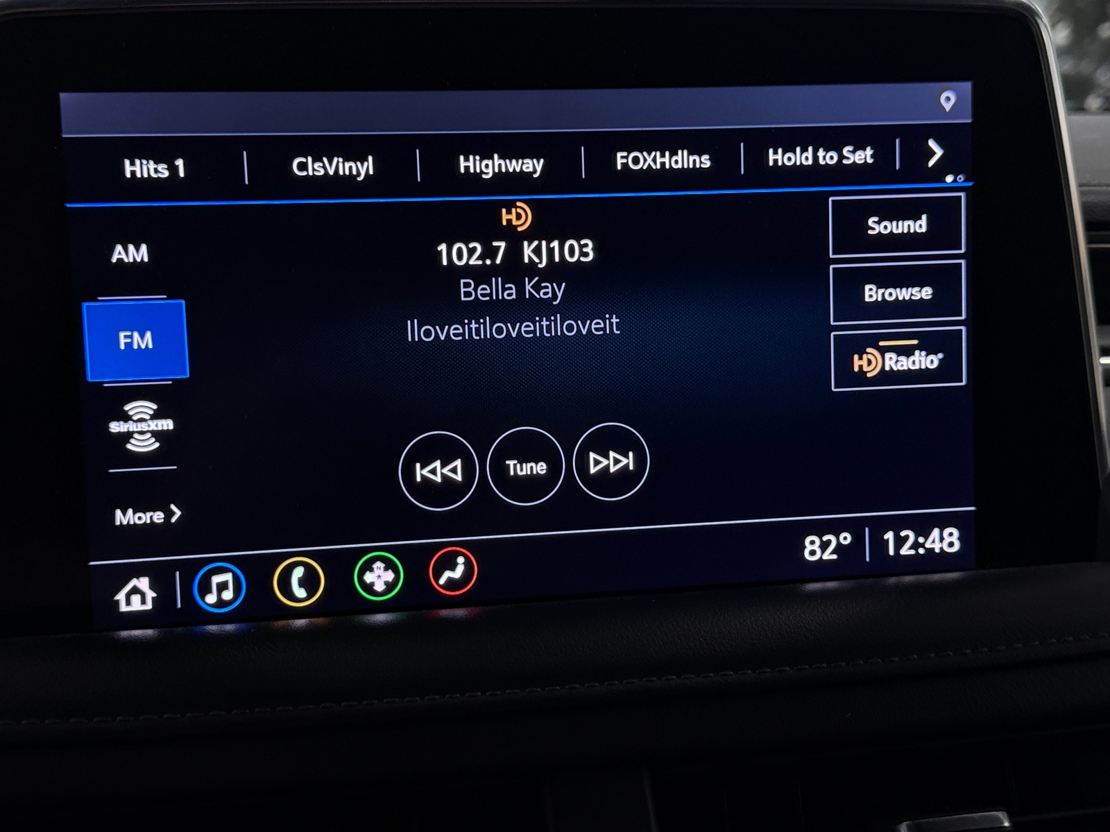 Thumbnail: 2021 Chevrolet Suburban - 4