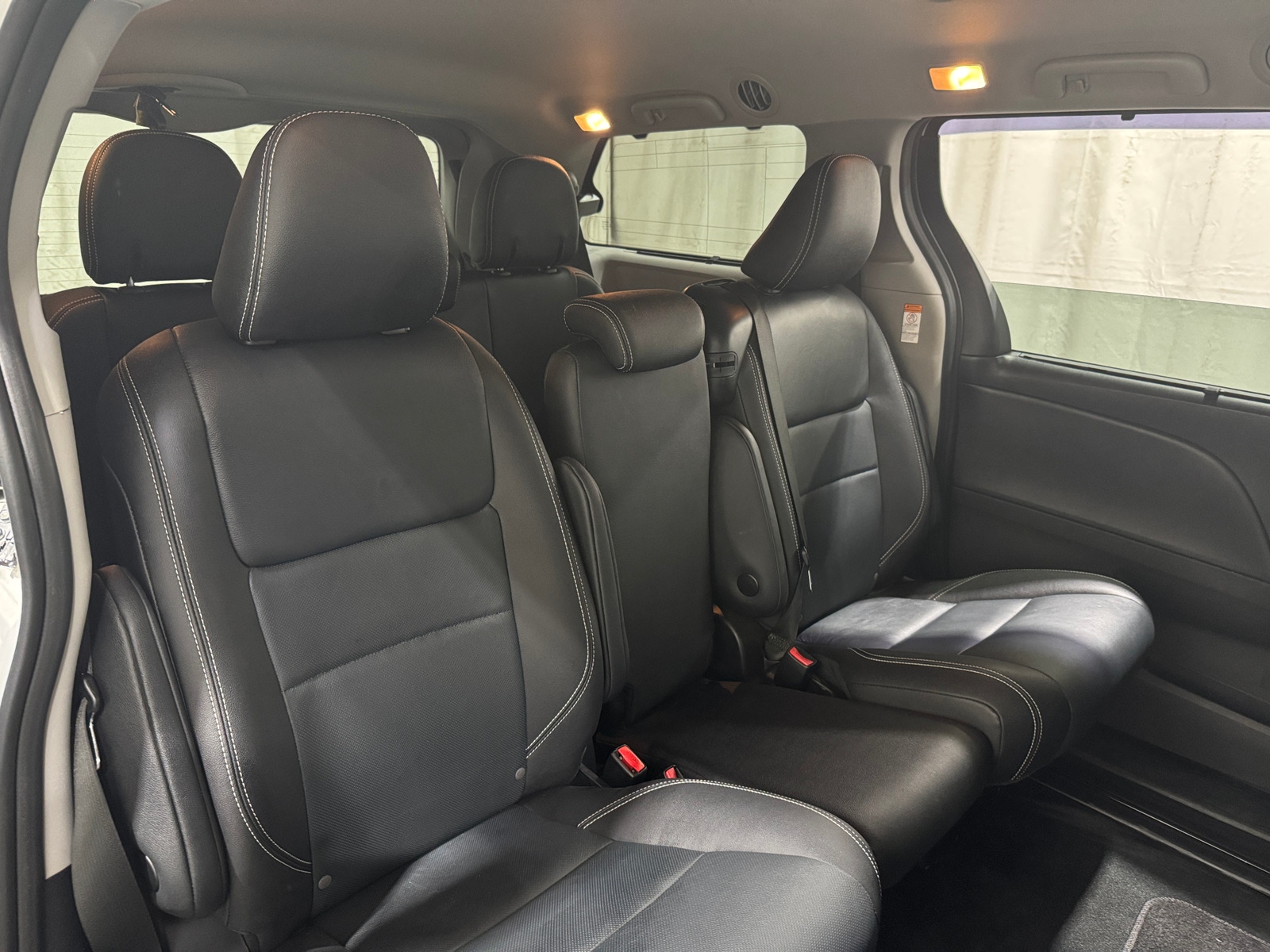 Thumbnail: 2020 Toyota Sienna - 5