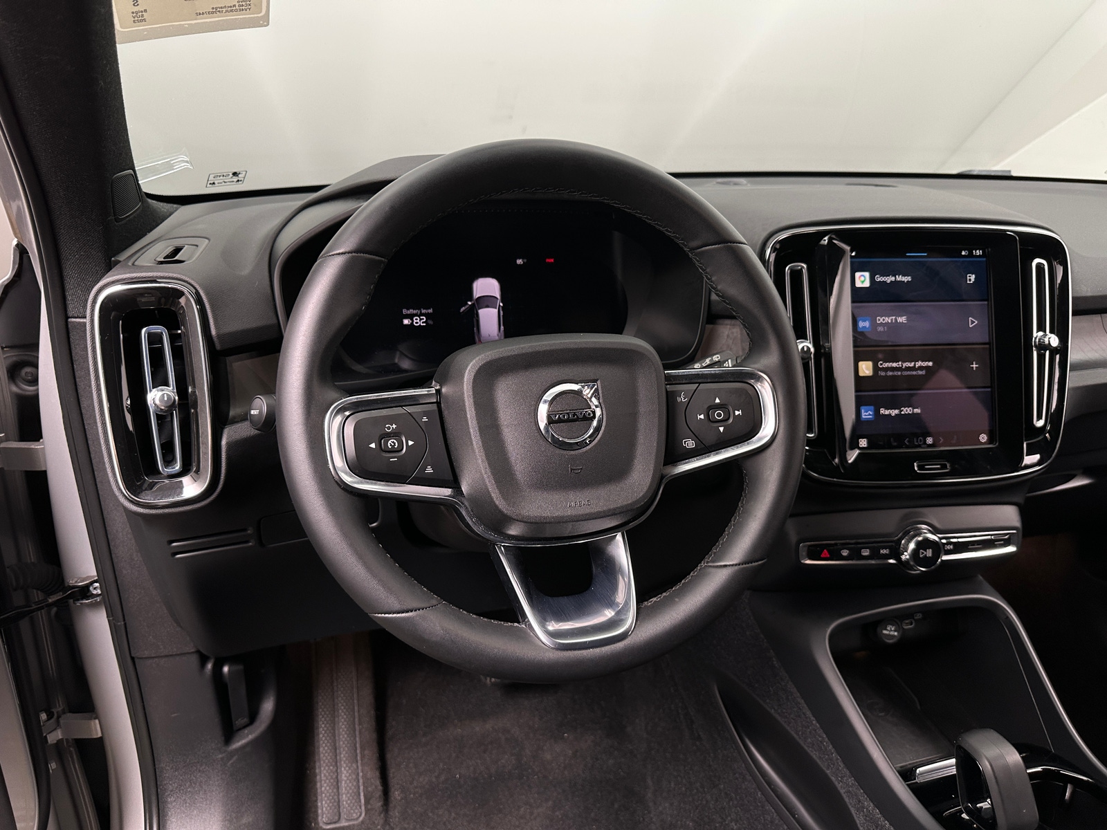 Thumbnail: 2023 Volvo XC40 - 4
