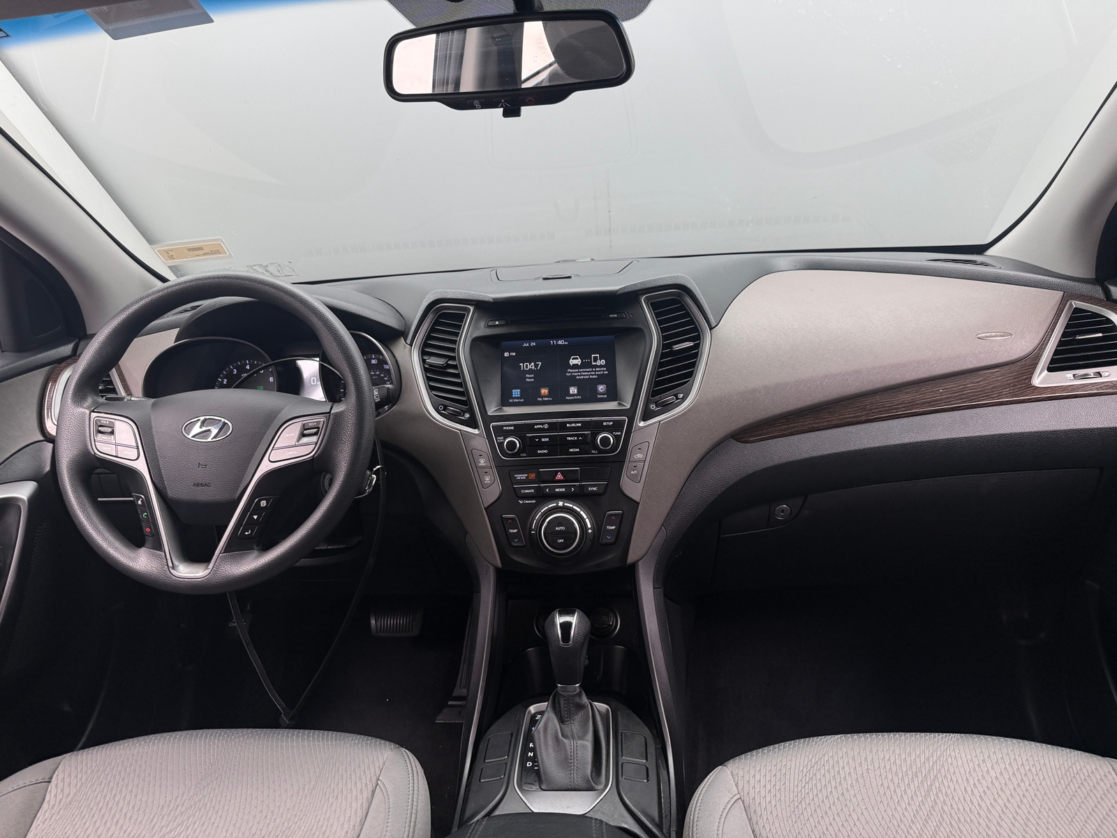 Thumbnail: 2017 Hyundai Santa Fe - 3