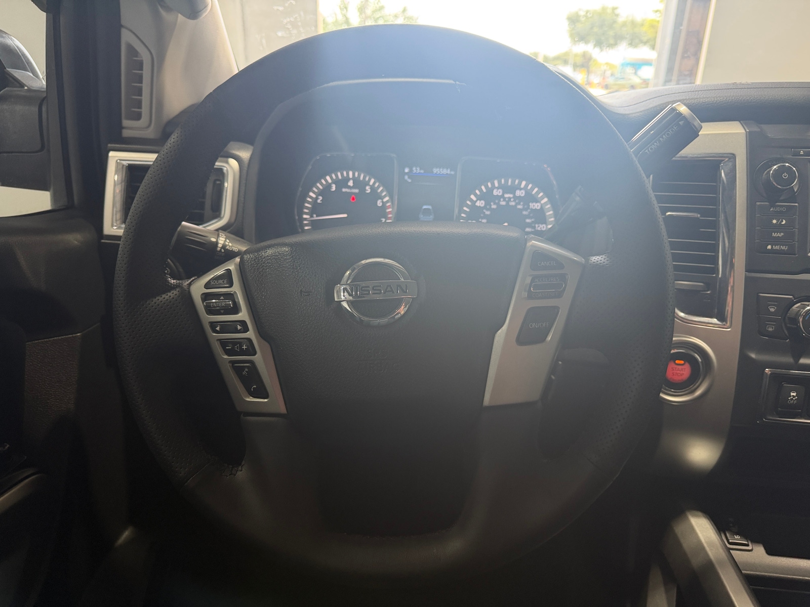 Thumbnail: 2019 Nissan Titan - 5
