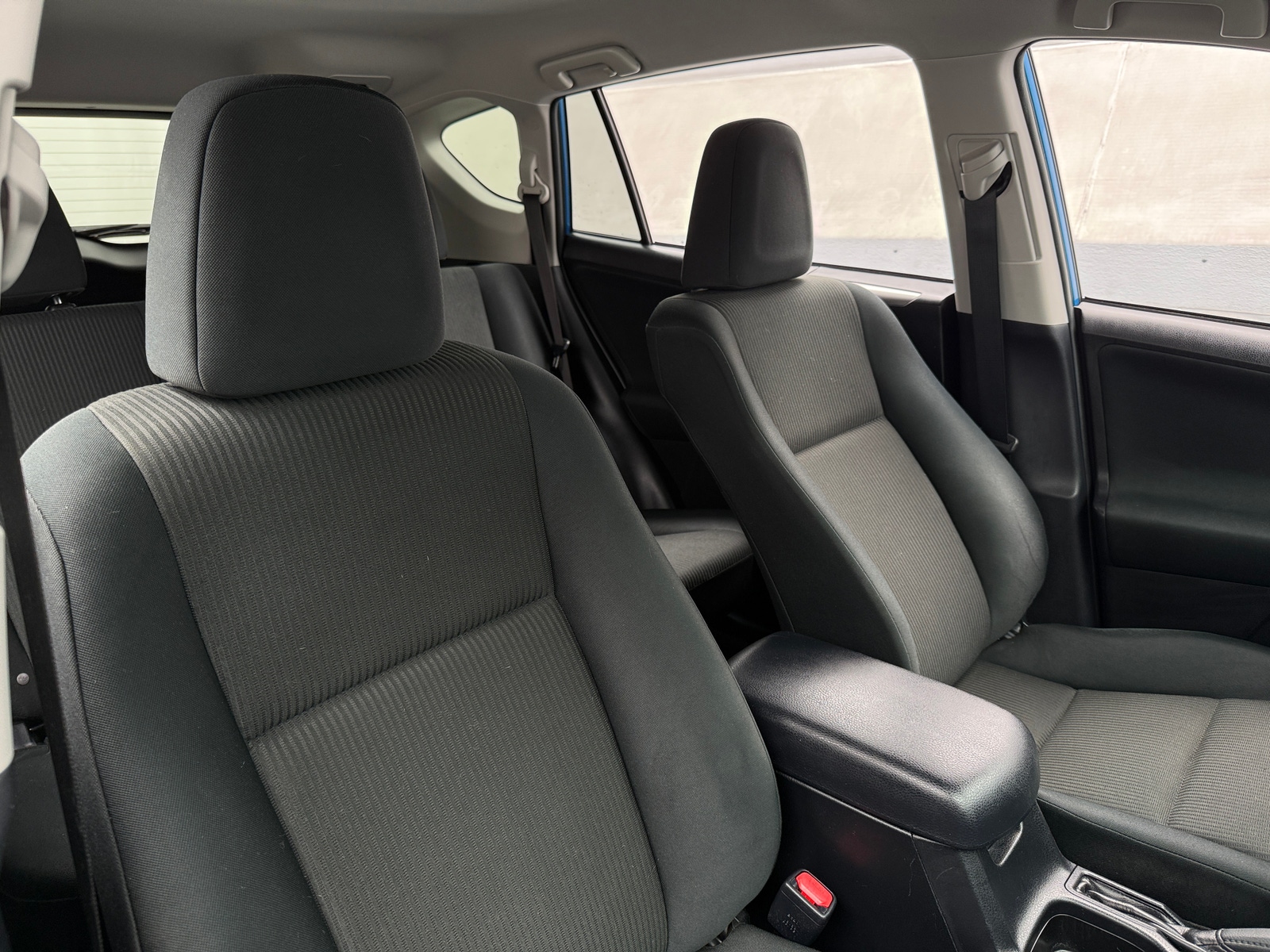 Thumbnail: 2018 Toyota RAV4 - 2