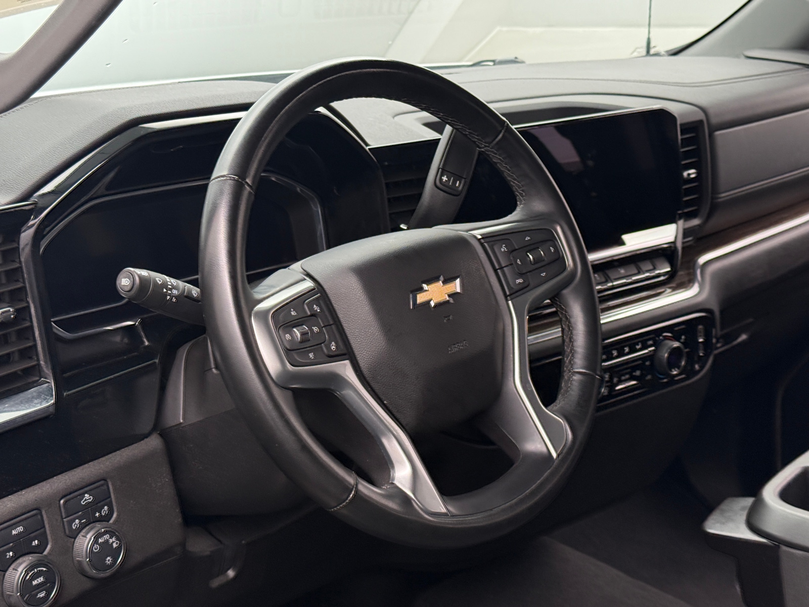 Thumbnail: 2024 Chevrolet Silverado 1500 - 5