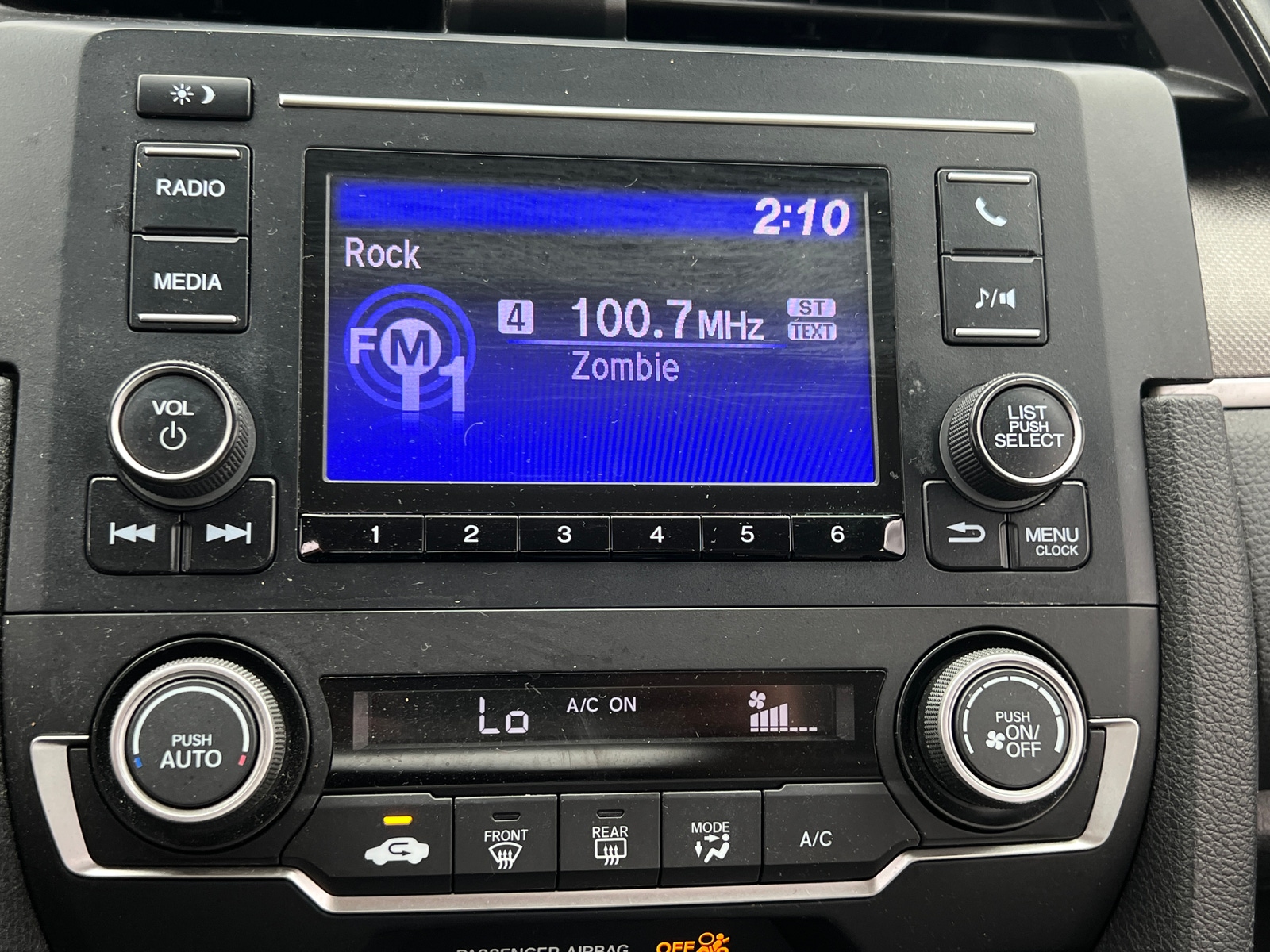 Thumbnail: 2019 Honda Civic - 4