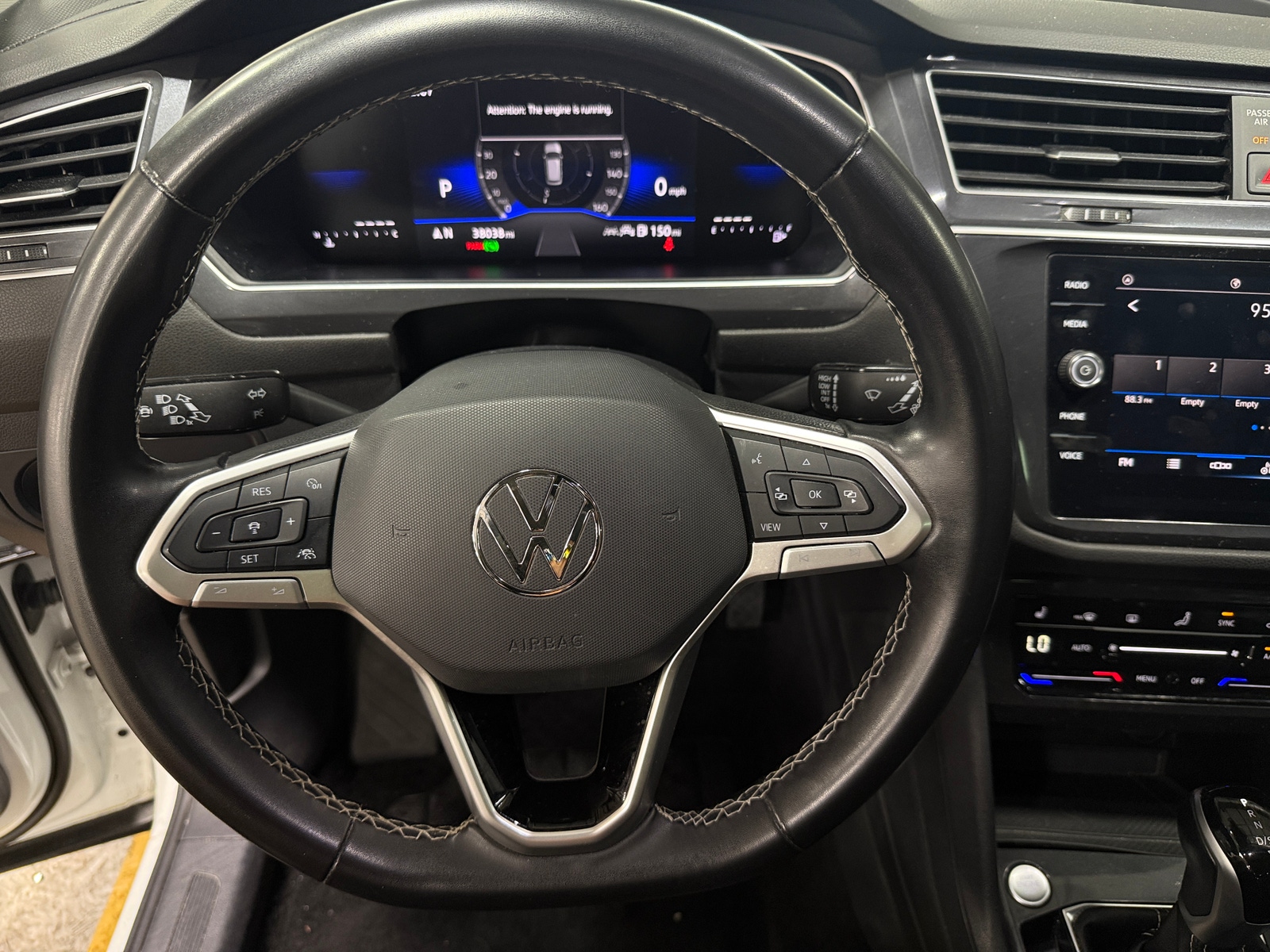 Thumbnail: 2024 Volkswagen Tiguan - 4