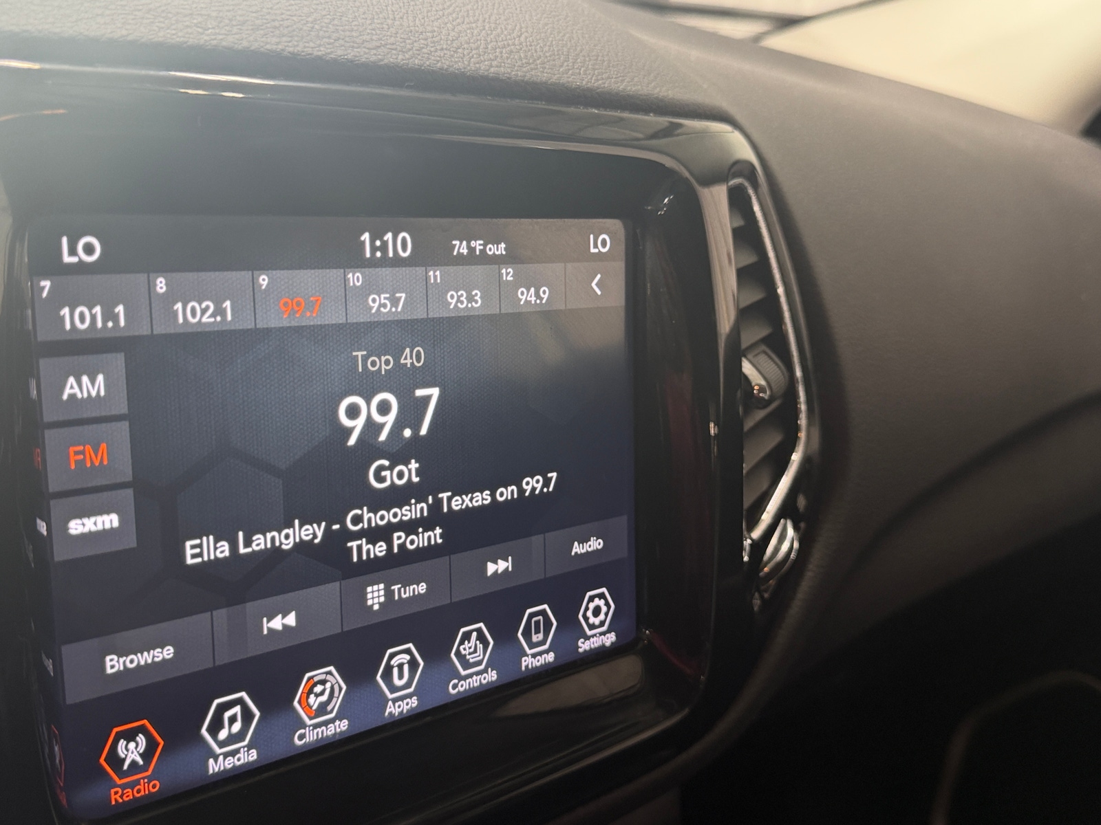 Thumbnail: 2019 Jeep Compass - 3