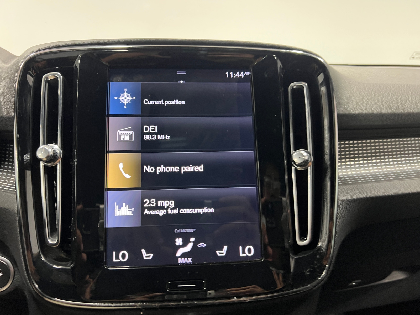 Thumbnail: 2019 Volvo XC40 - 4