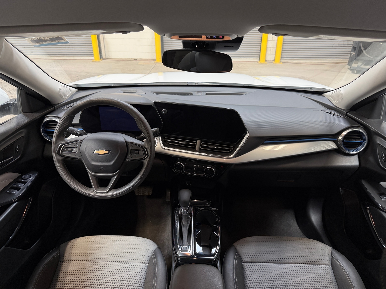 Thumbnail: 2025 Chevrolet Trax - 2