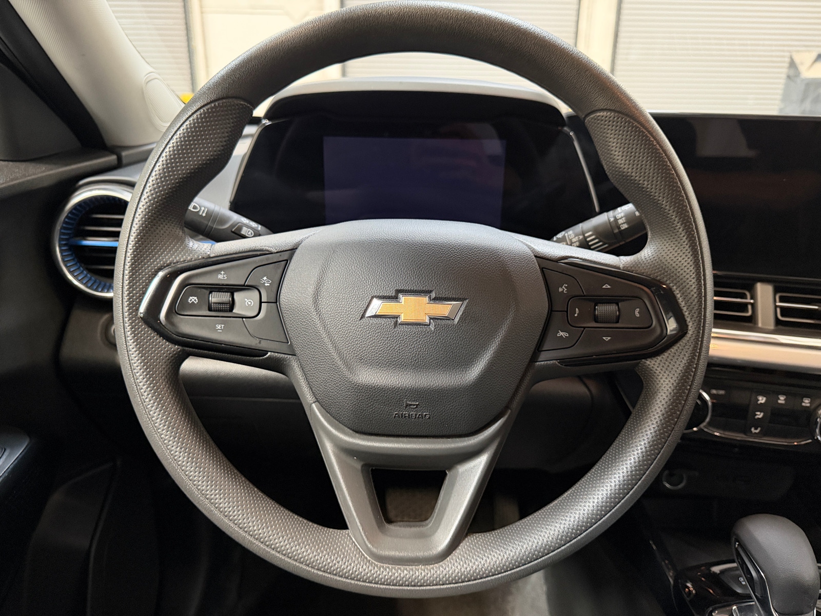 Thumbnail: 2025 Chevrolet Trax - 4