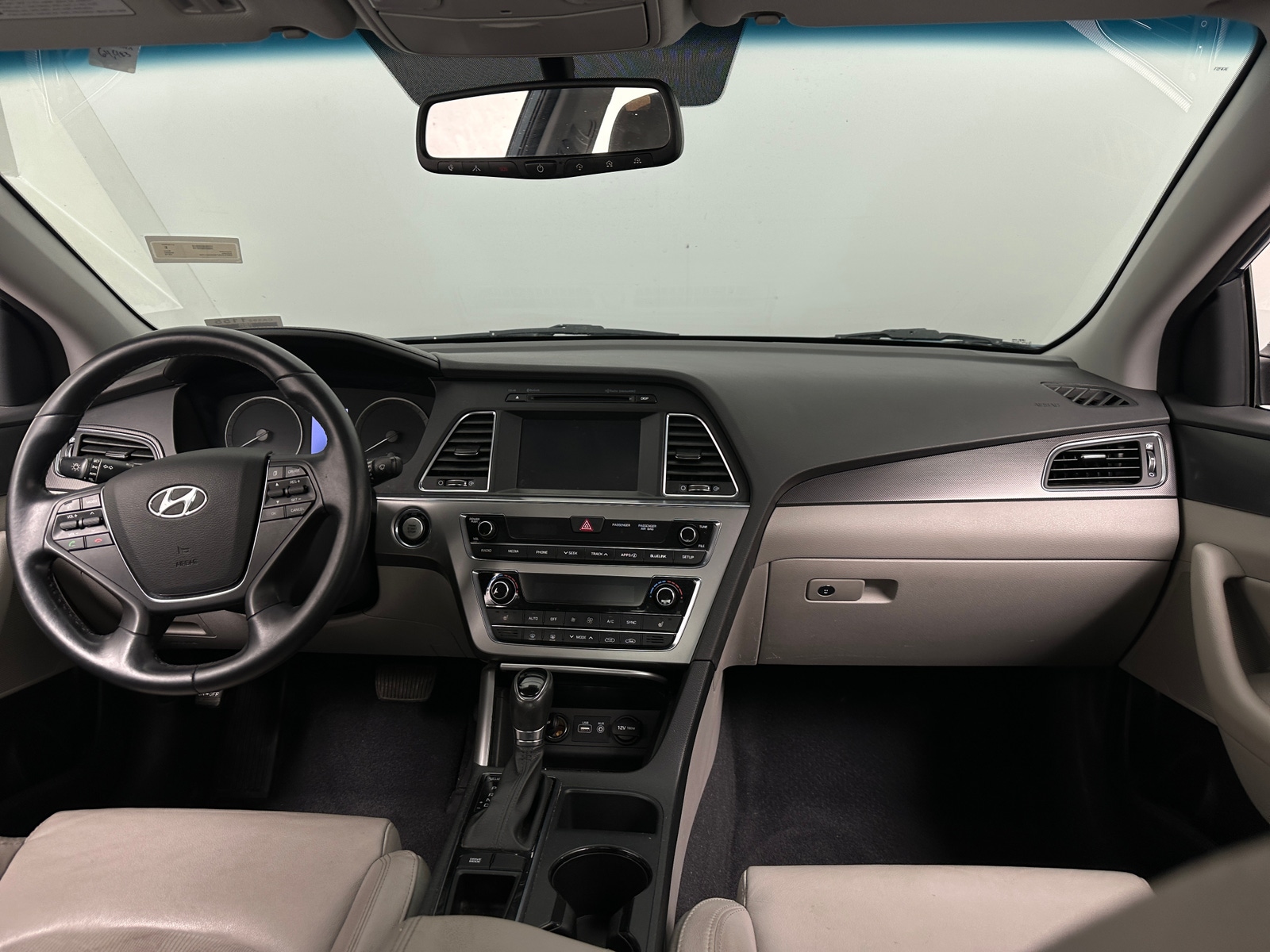Thumbnail: 2016 Hyundai Sonata - 3