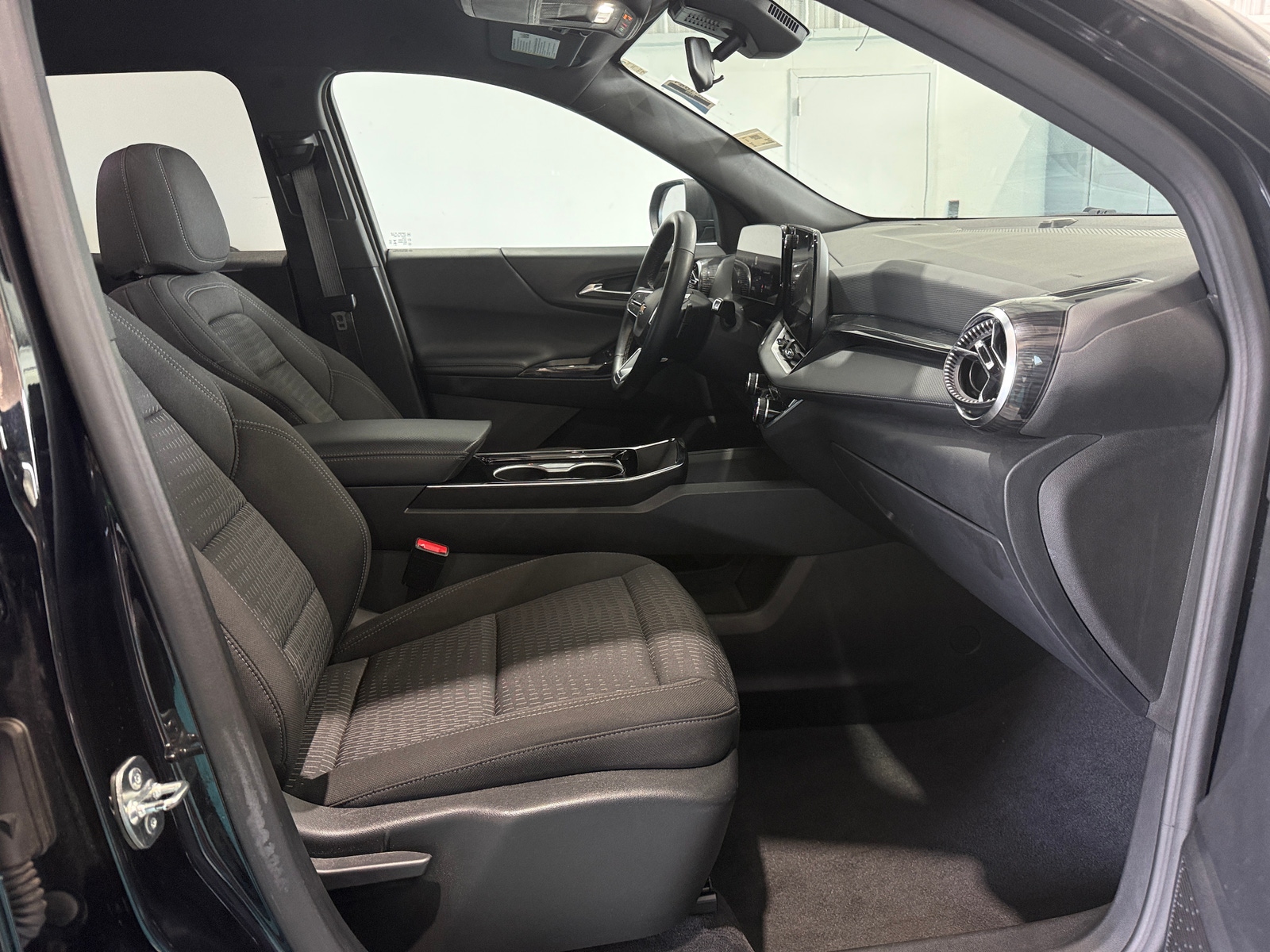 Thumbnail: 2025 Chevrolet Equinox - 2